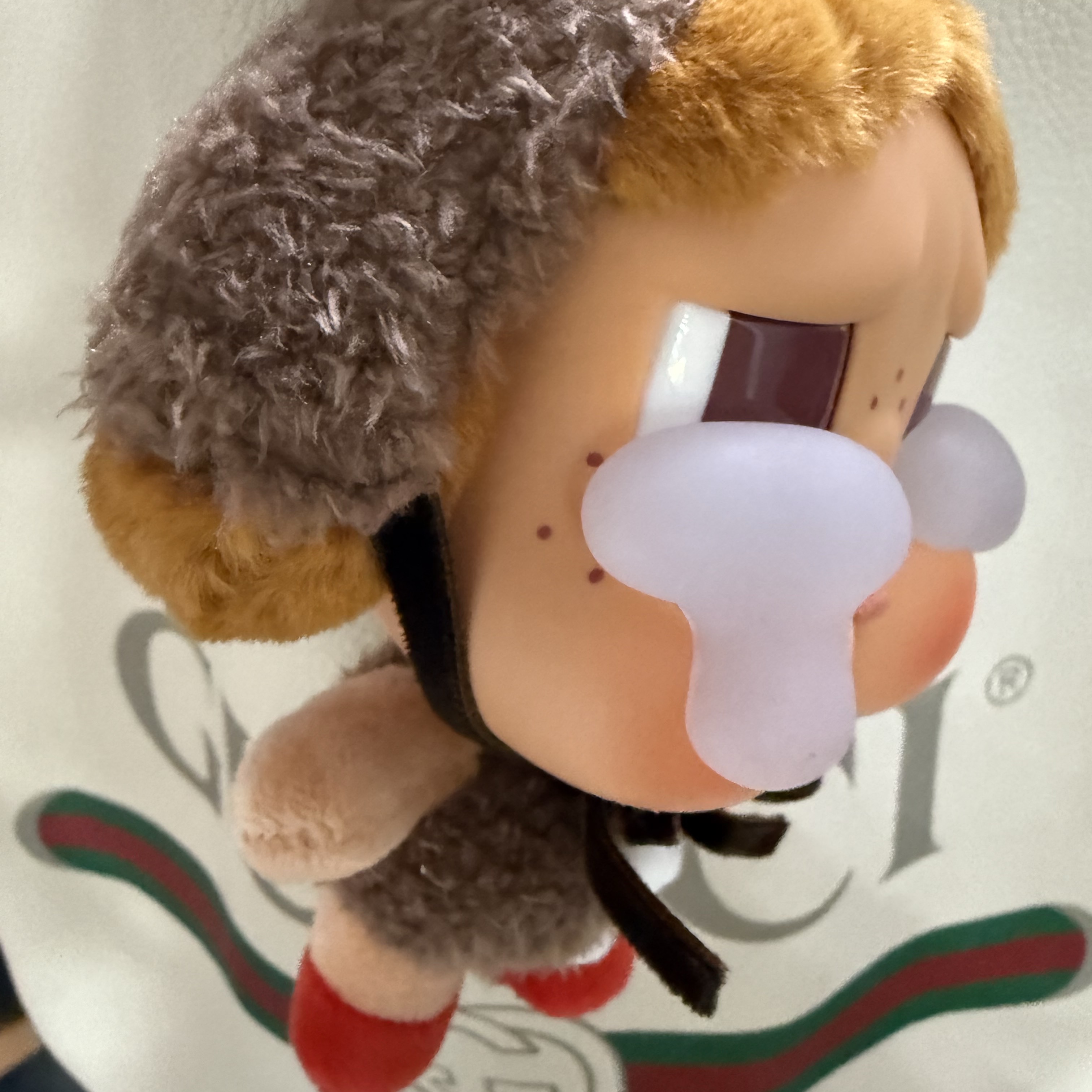 Pop Mart Crybaby Crying Again Series Plush Keyring Love Makes Us Cry (Opened Case) 착용 스타일