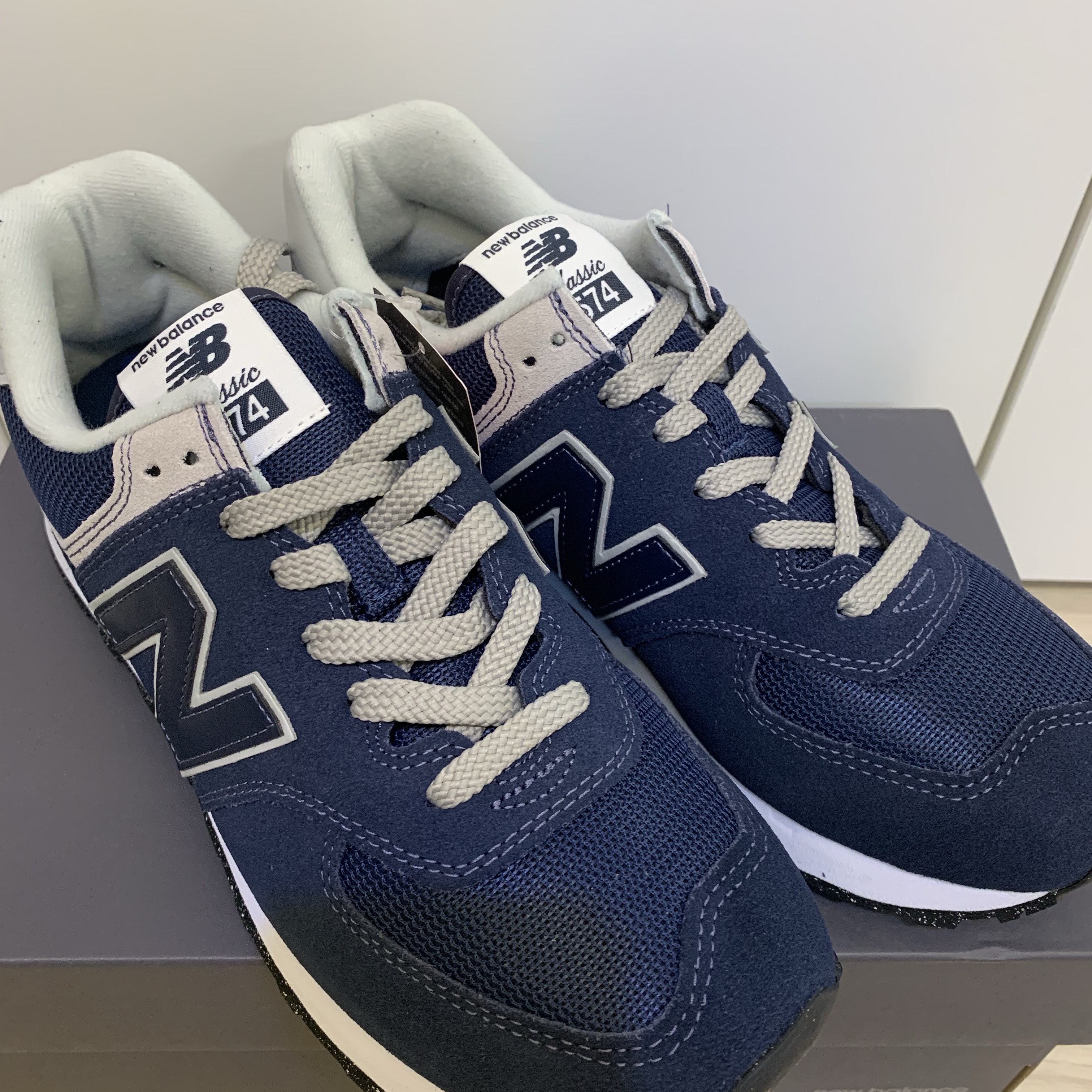 New Balance 574 Navy - D Standard 착용 스타일