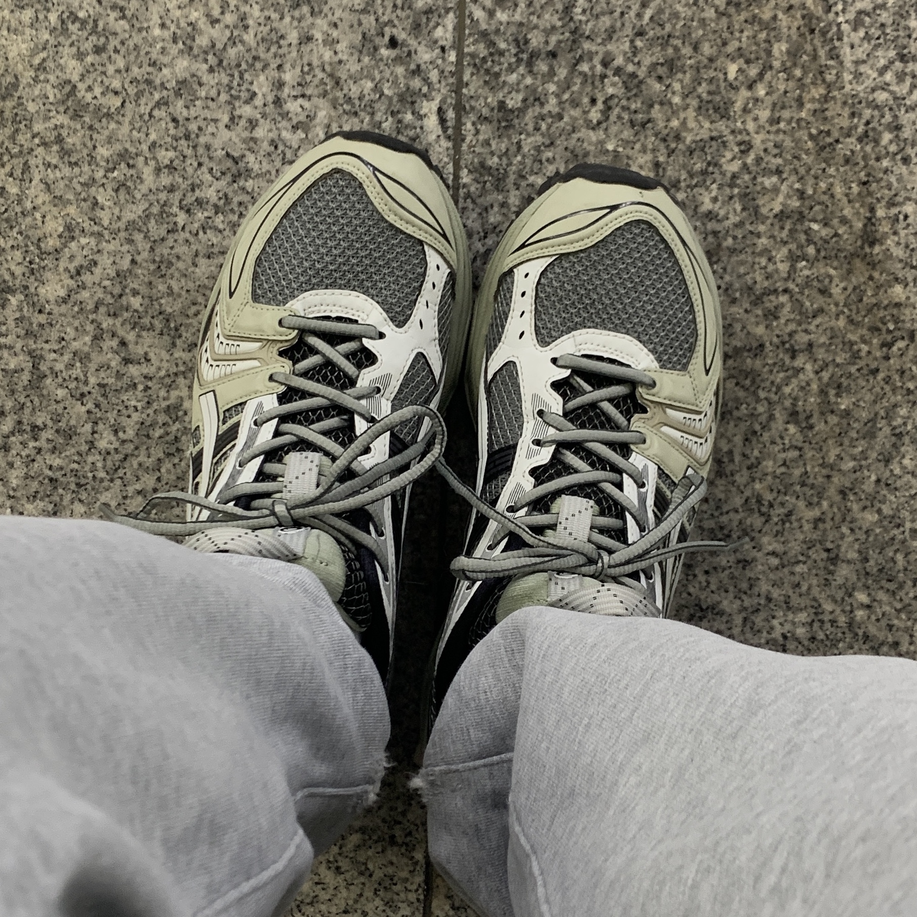 Asics UB1-S Gel-Kayano 14 Piedmont Grey 착용 스타일