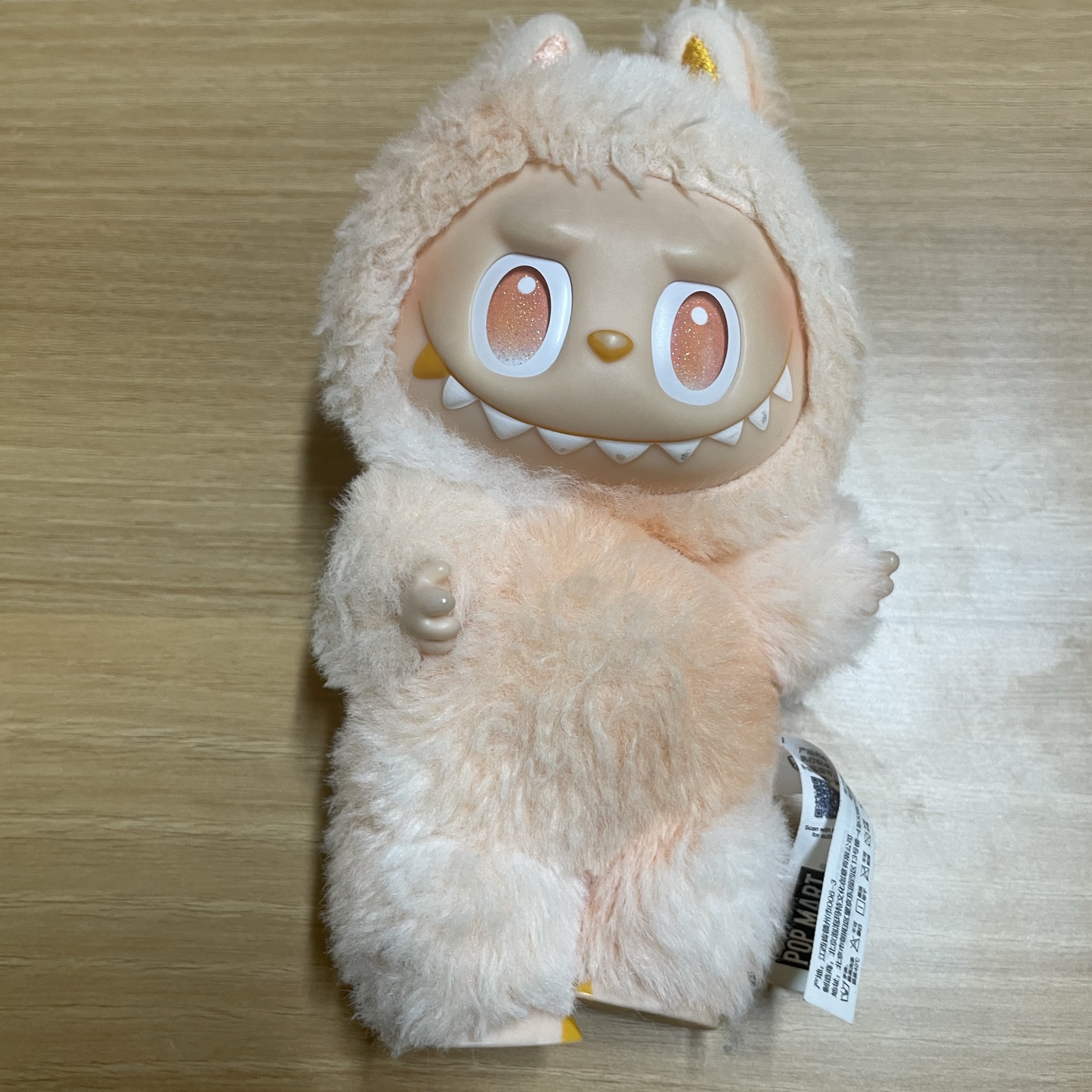 Pop Mart Labubu The Monsters Highlight Series Sealed Case (1 Blind Box) 착용 스타일