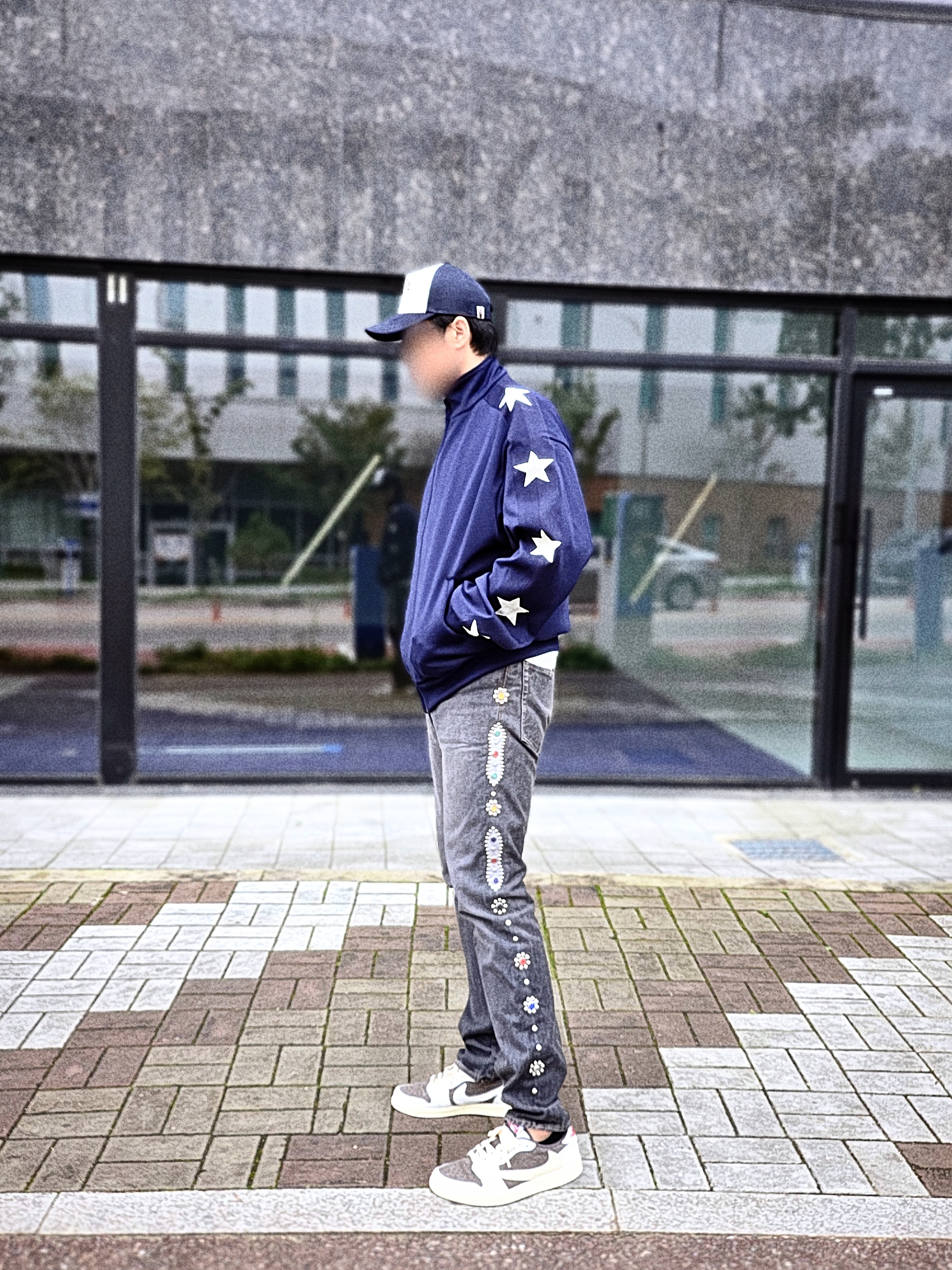BAPE x JJJJound College Mesh Cap White Navy, Kapital Smooth Jersey Stuntman & Woman Track Jacket Navy 착용 스타일