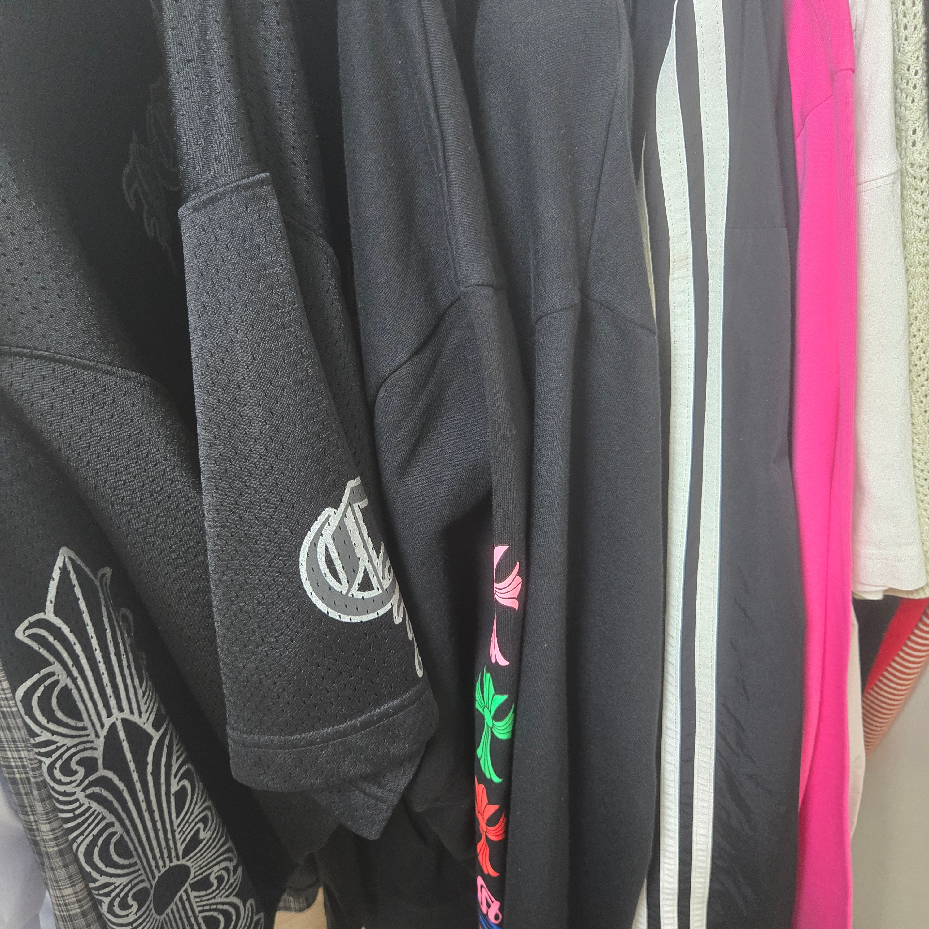 Chrome Hearts Mesh Stadium Jersey Black, Chrome Hearts Multi Color Cross Fleece Zip-Up Hoodie Black 착용 스타일