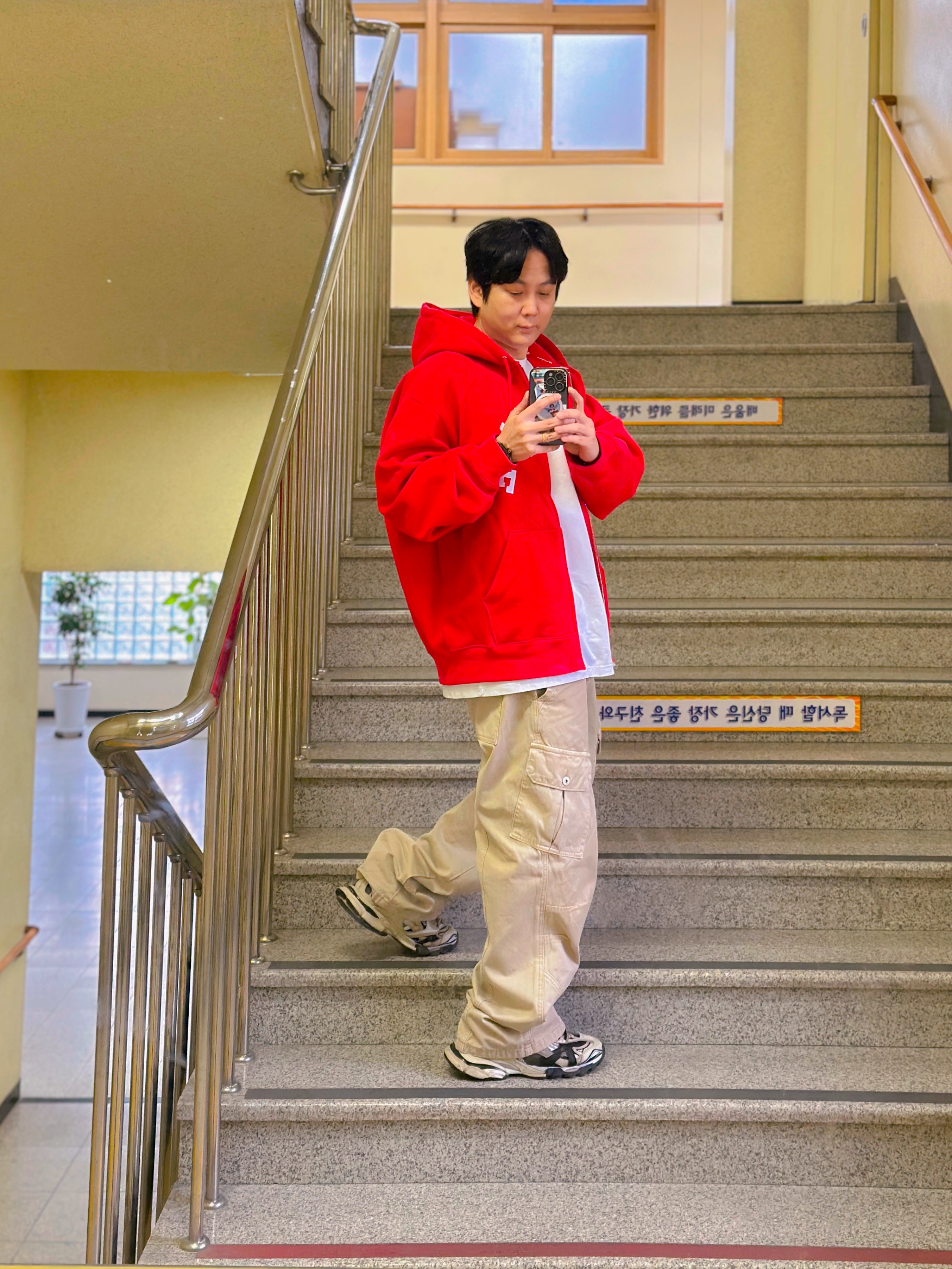 Supreme x Champion Zip Up Hooded Sweatshirt Red - 24SS 착용 스타일 - 1