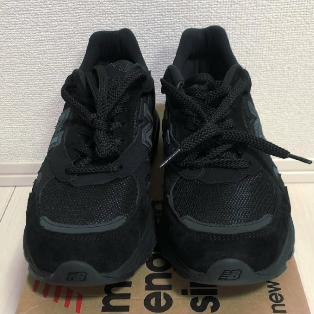 New Balance 920 Made in UK Triple Black 착용 스타일