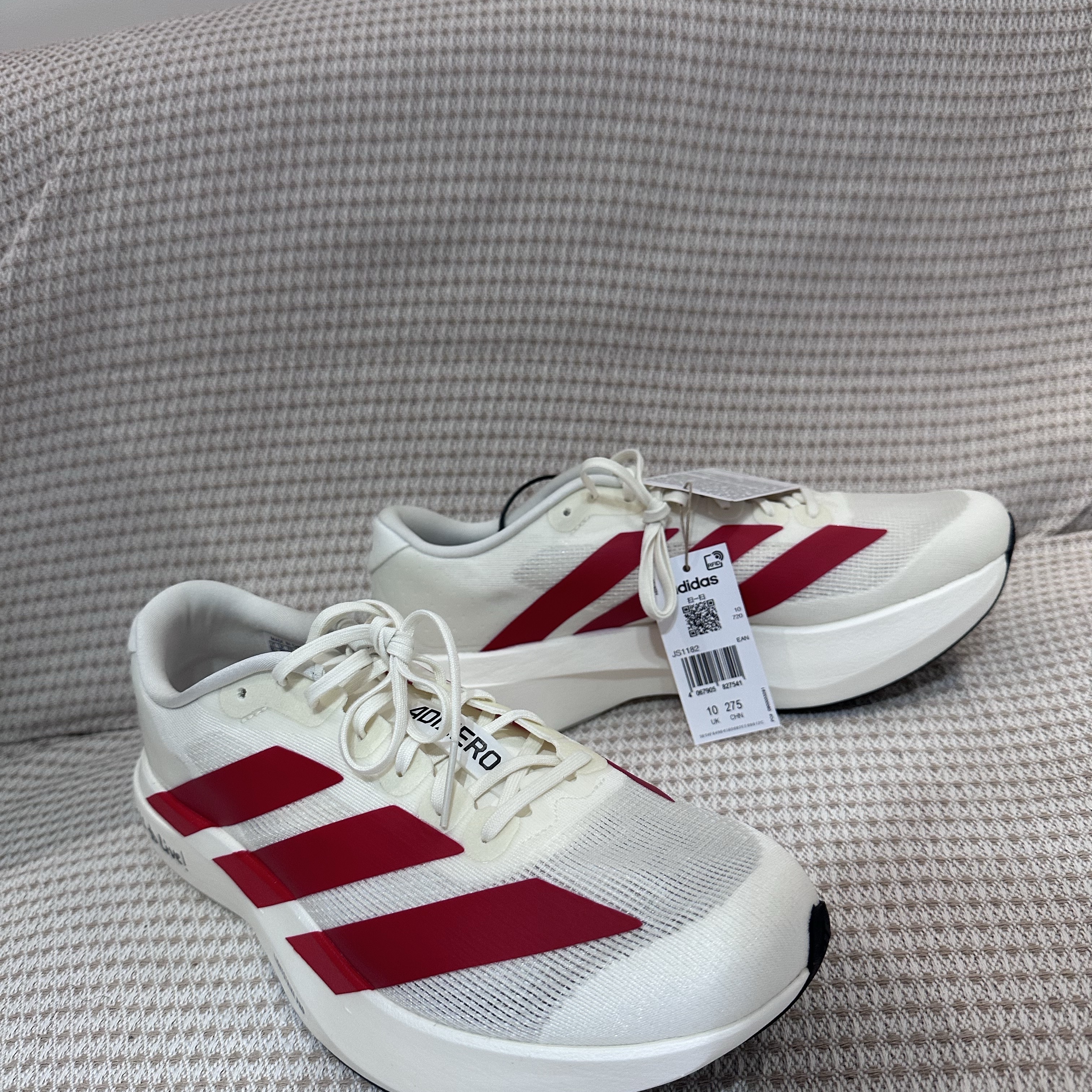 Adidas Adizero EVO SL Off White Better Scarlet 착용 스타일 - 3