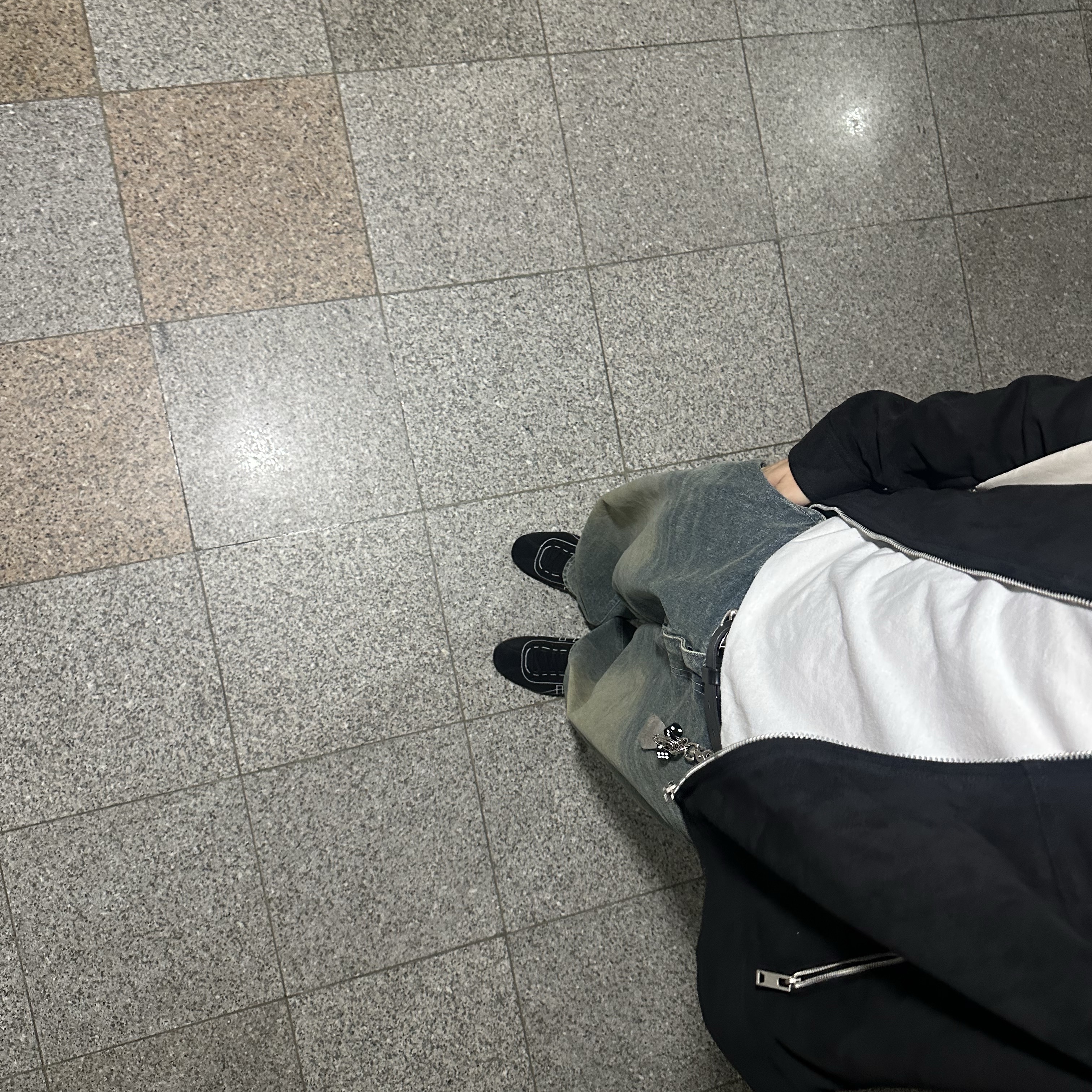 Onitsuka Tiger Sclaw Black White 착용 스타일