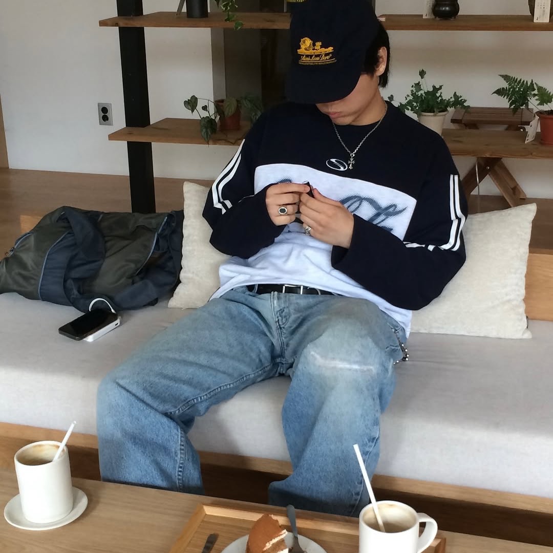 SPORT CHAMBER x Coca-Cola Crew T-shirt Navy 착용 스타일 - 3