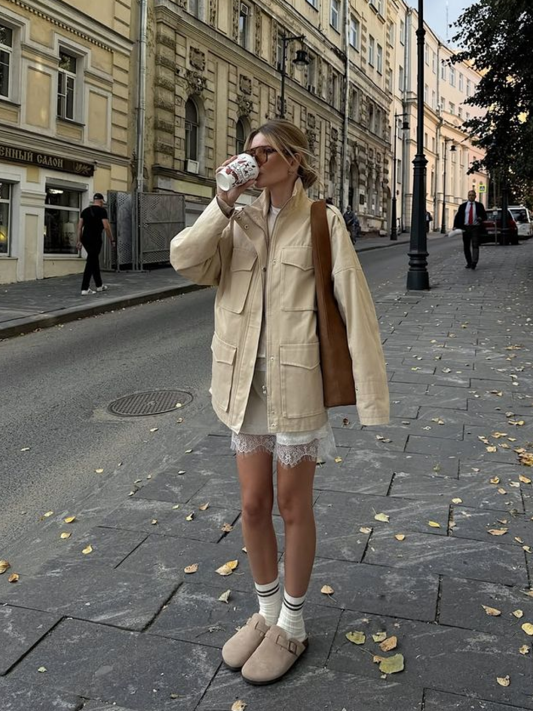 Birkenstock Boston Soft Footbed Taupe - Narrow, Birkenstock Boston Soft Footbed Mink - Narrow 착용 스타일 - 4