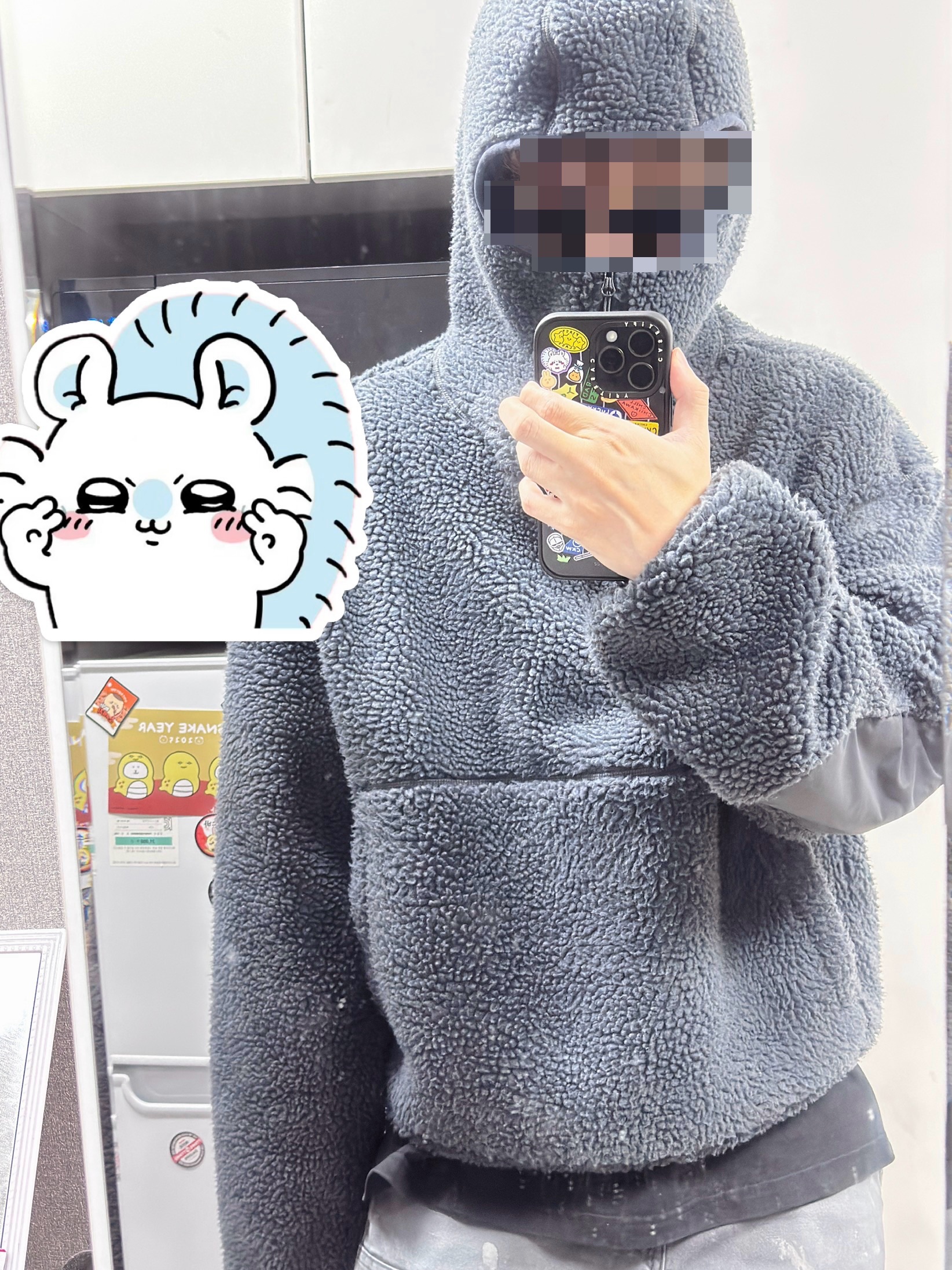 Entire Studios Fluffy Fleece V2 Charcoal 착용 스타일