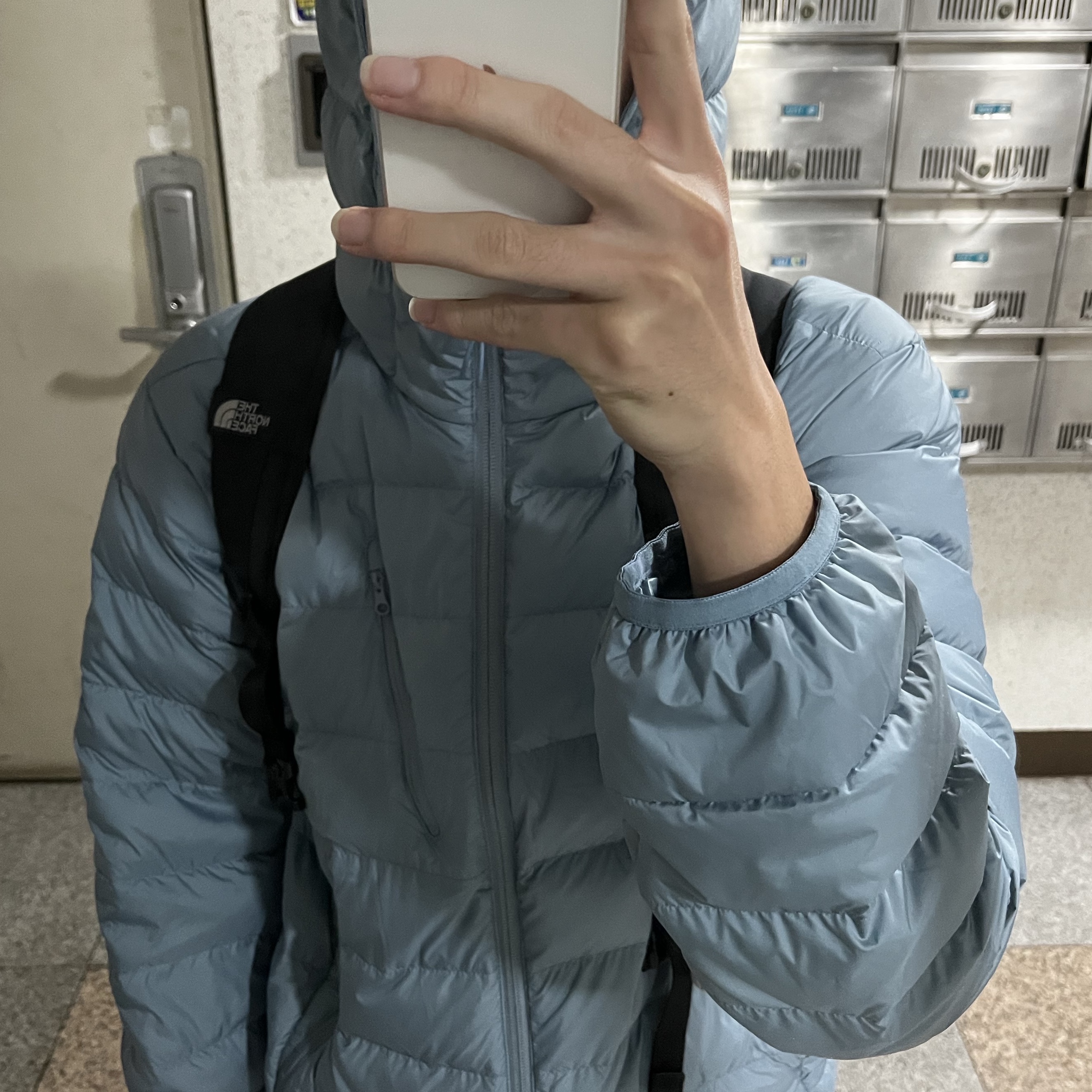 Musinsa Standard City Leisure Hooded Light Down Jacket Moon Blue 착용 스타일 - 2