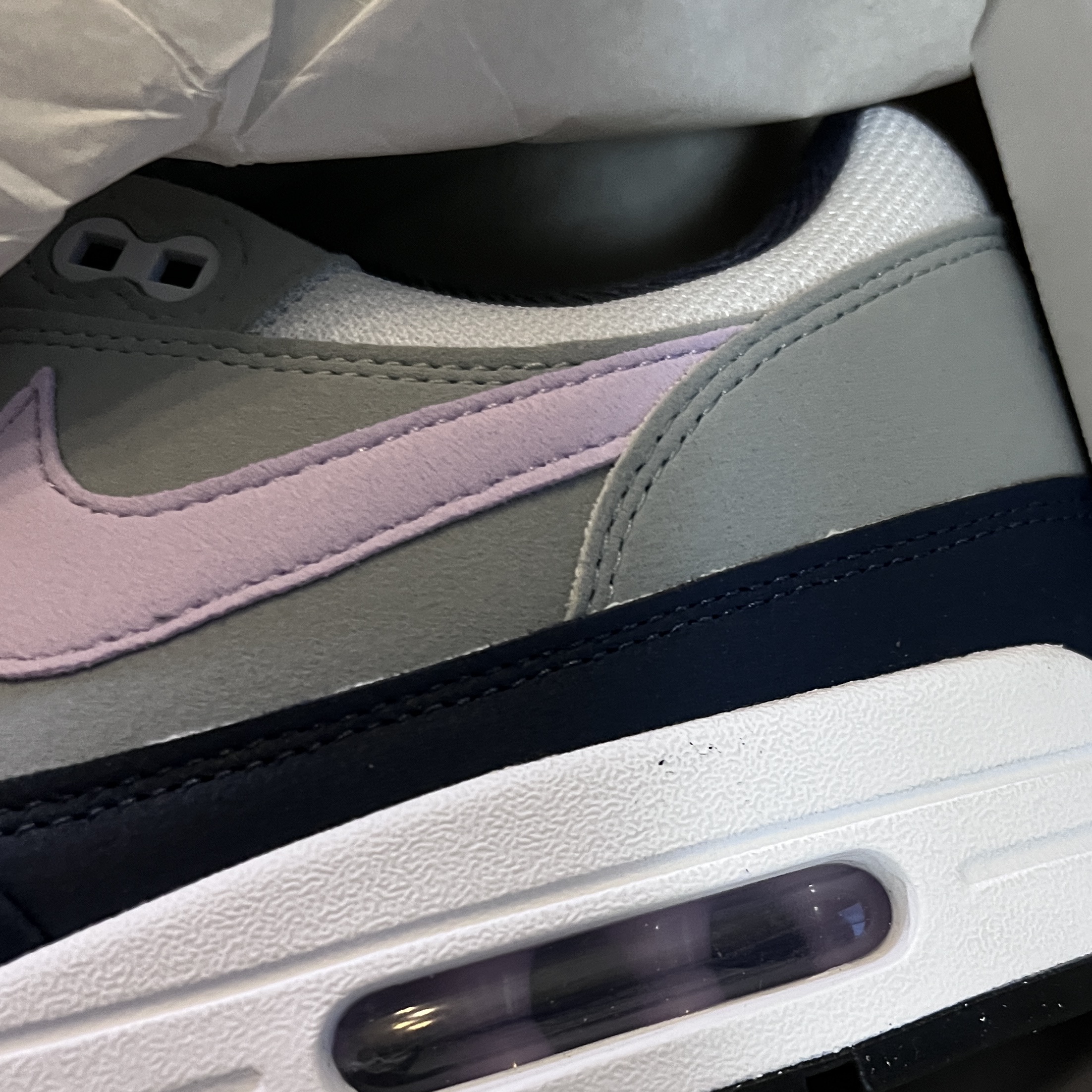 Nike Air Max 1 Football Grey Lilac Bloom 착용 스타일