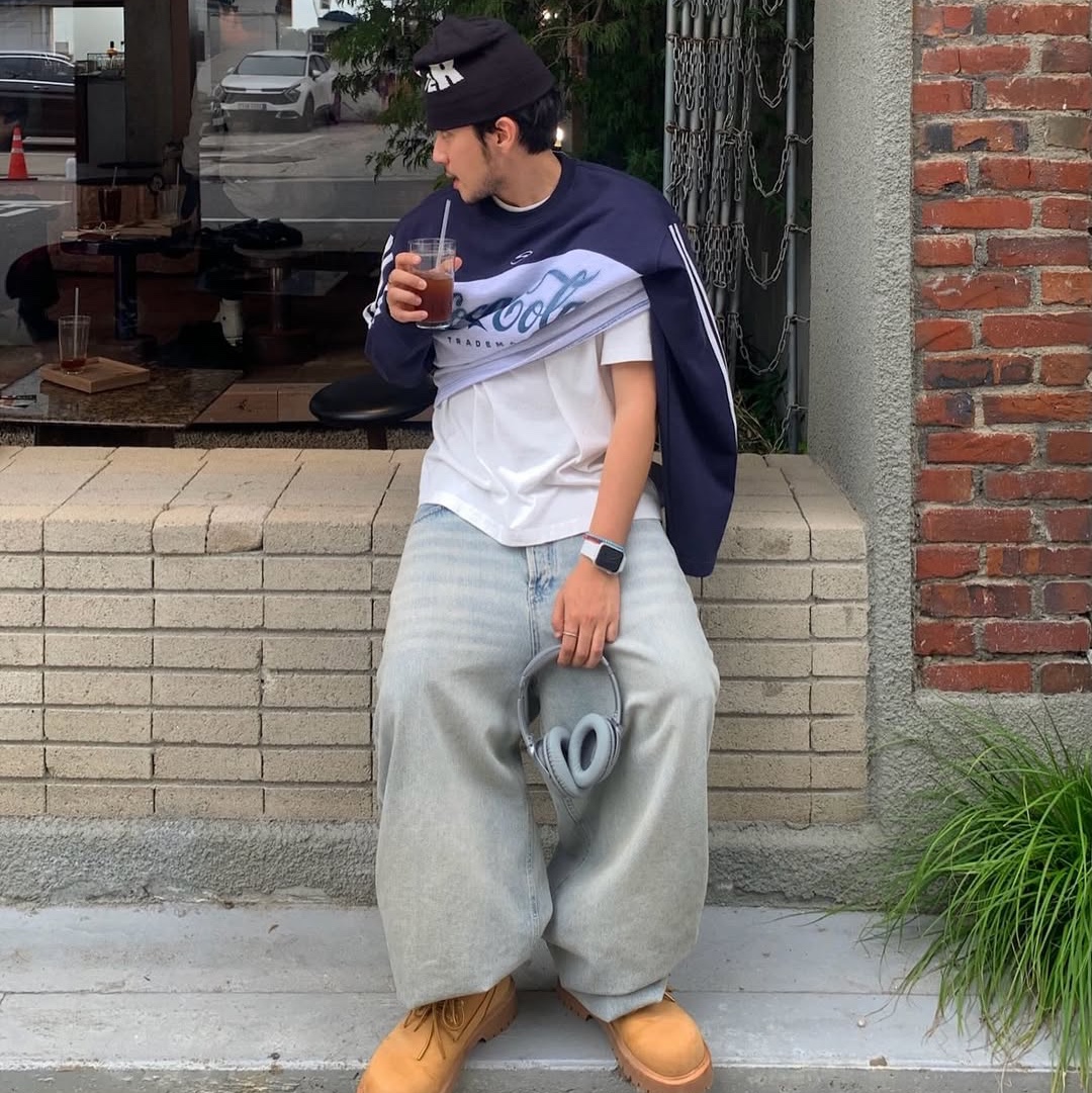 SPORT CHAMBER x Coca-Cola Crew T-shirt Navy 착용 스타일 - 6