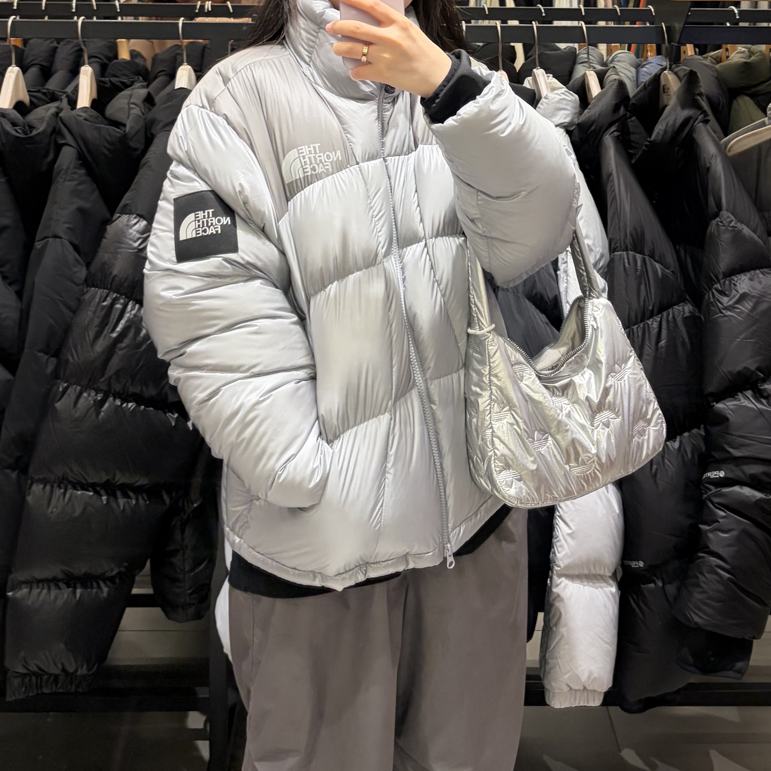 Adidas Puffy Satin Mini Shoulder Bag Silver Metallic 착용 스타일