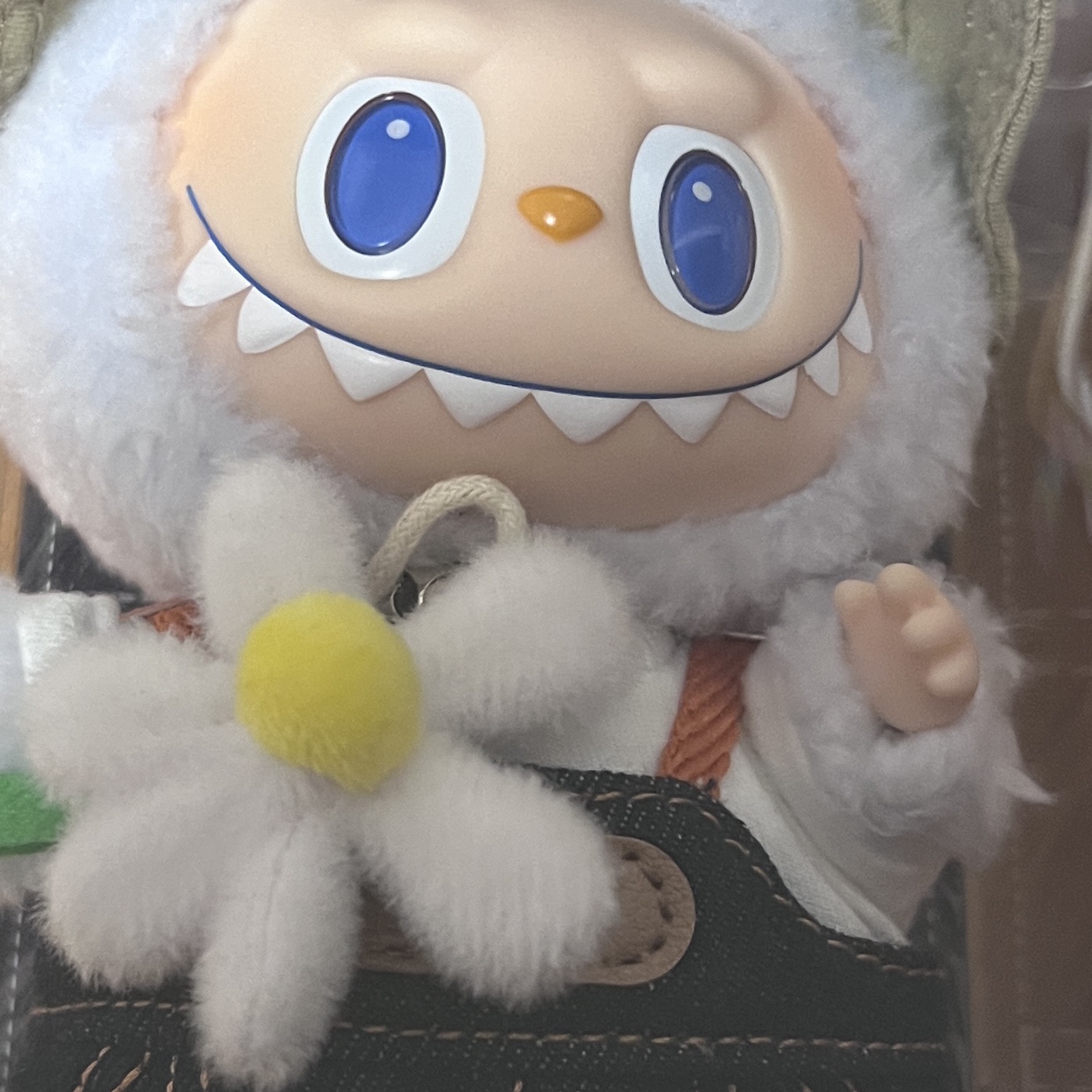 Pop Mart Fall In Wild Labubu Series Toy Keyring 착용 스타일