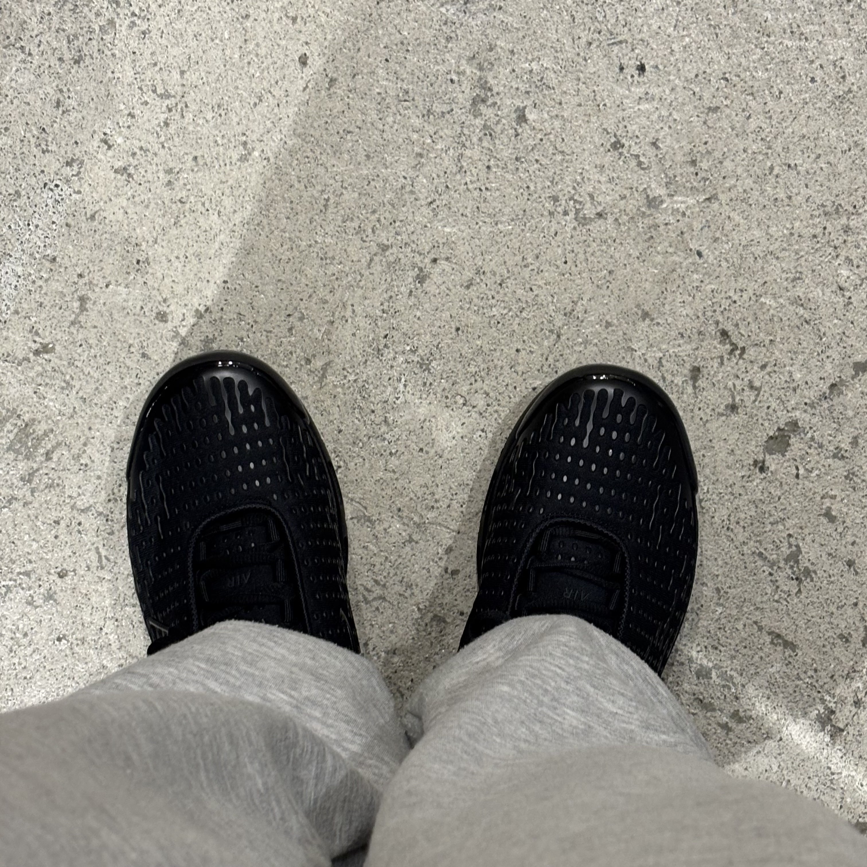 Nike Air Max Plus VII Black Anthracite 착용 스타일