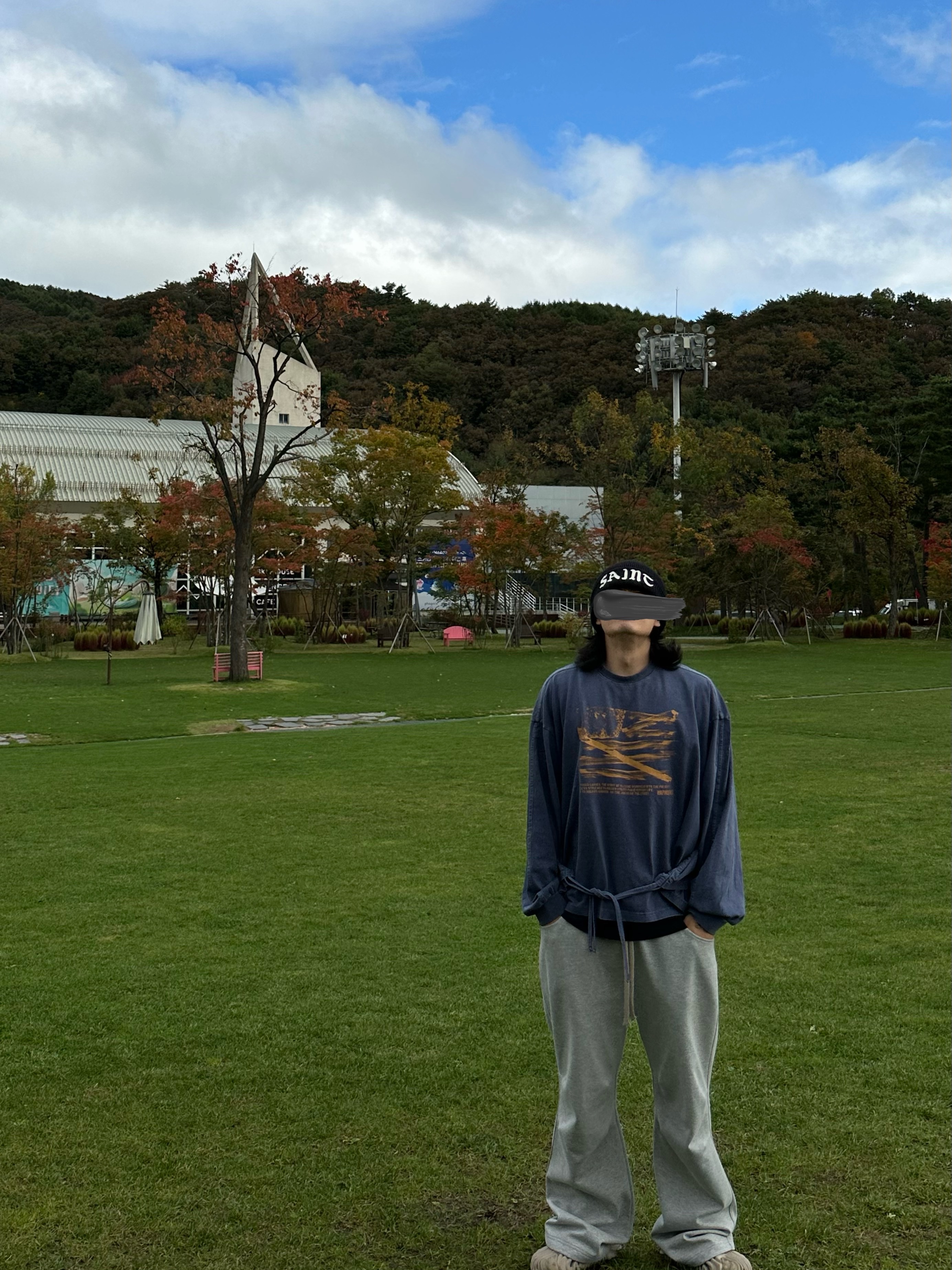 Crocs x Salehe Bembury Pollex Clog Horchata, Undermycar MU.127 Classic Logo Brush Washed Sweat Shorts Black 착용 스타일 - 7