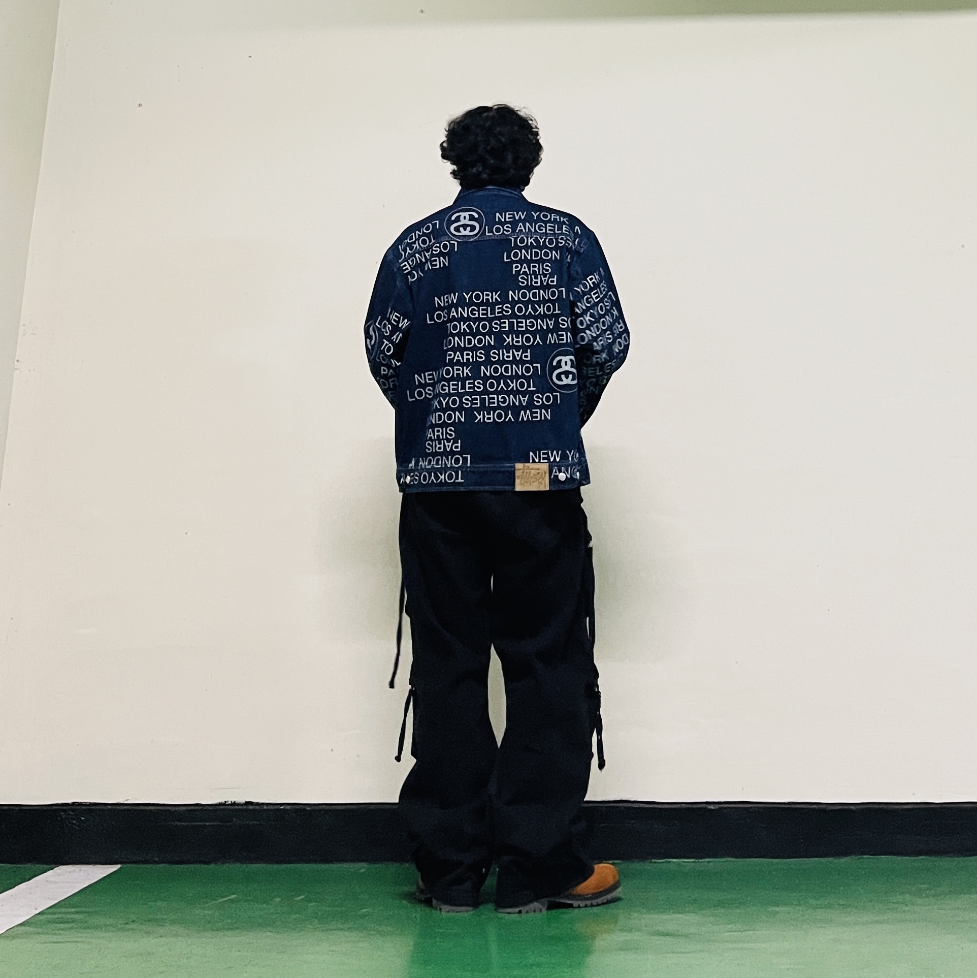 Stussy Zip Work Jacket City Link Denim One Wash 착용 스타일 - 4