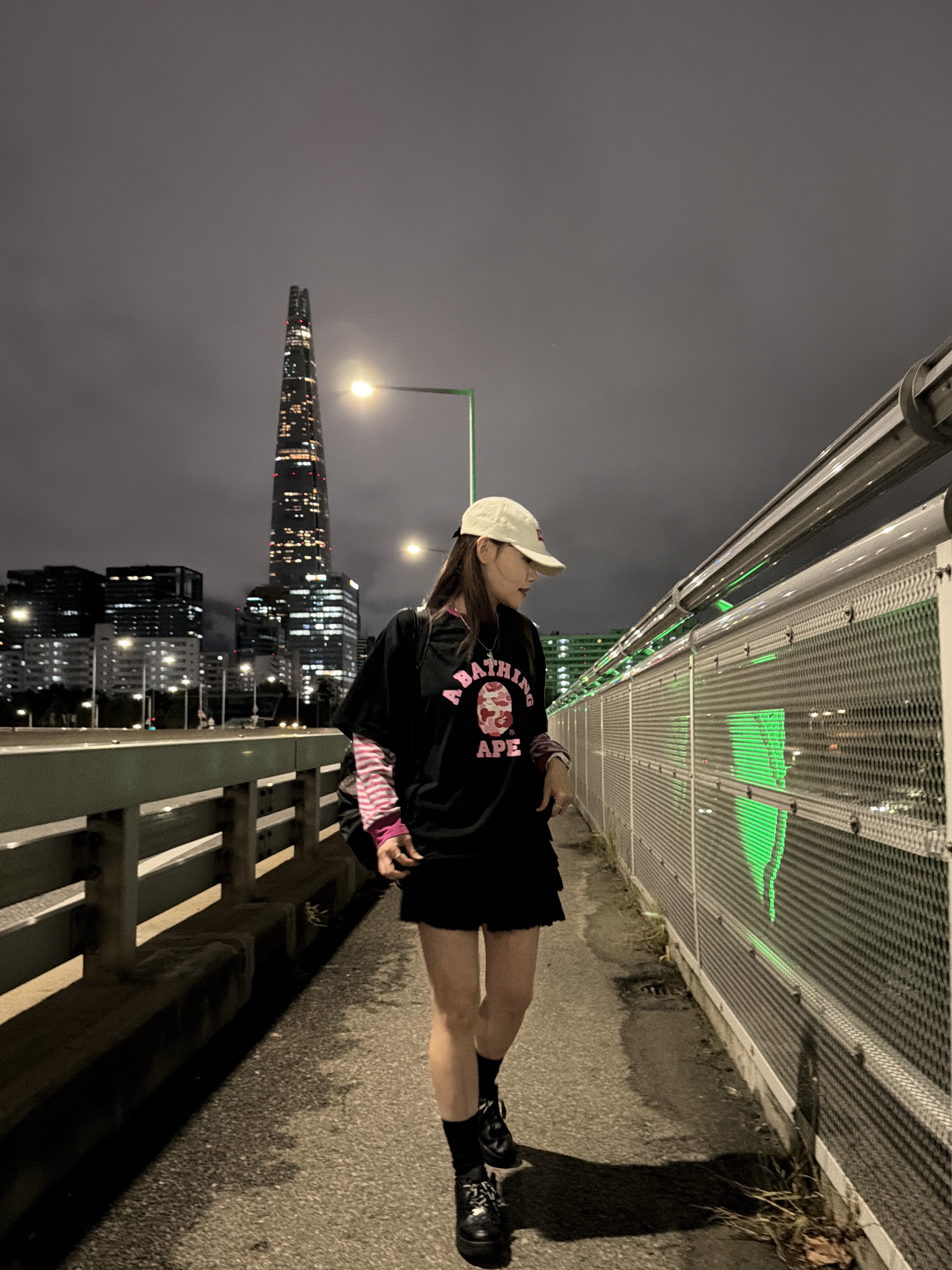 BAPE ABC Camo College T-Shirt Black Pink, Nike x Supreme Air Force 1 Low Black 착용 스타일 - 3