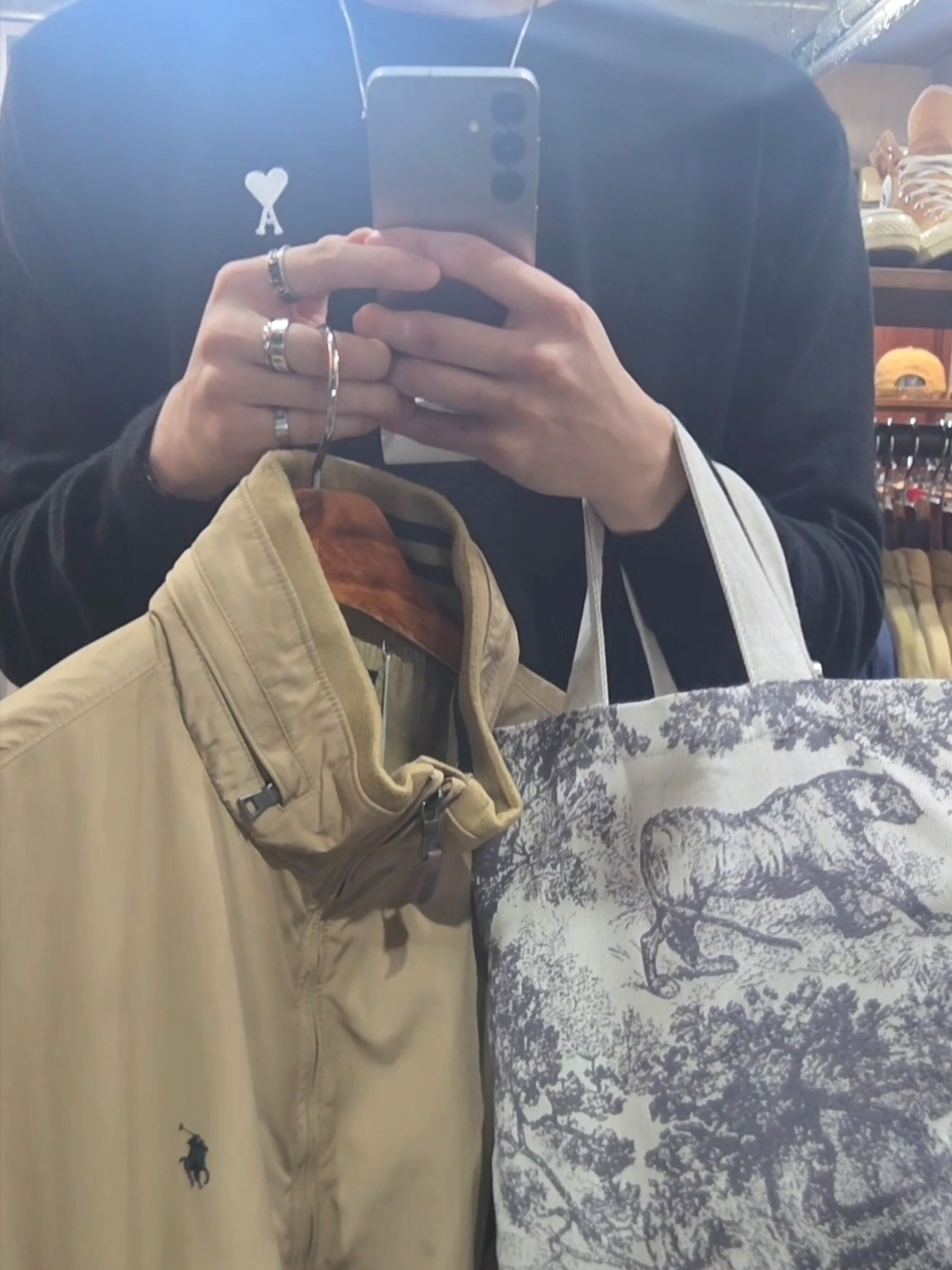 AMI de Coeur Sweatshirt Black - 21SS, Gucci Ghost Ring Silver 6mm 착용 스타일 - 1