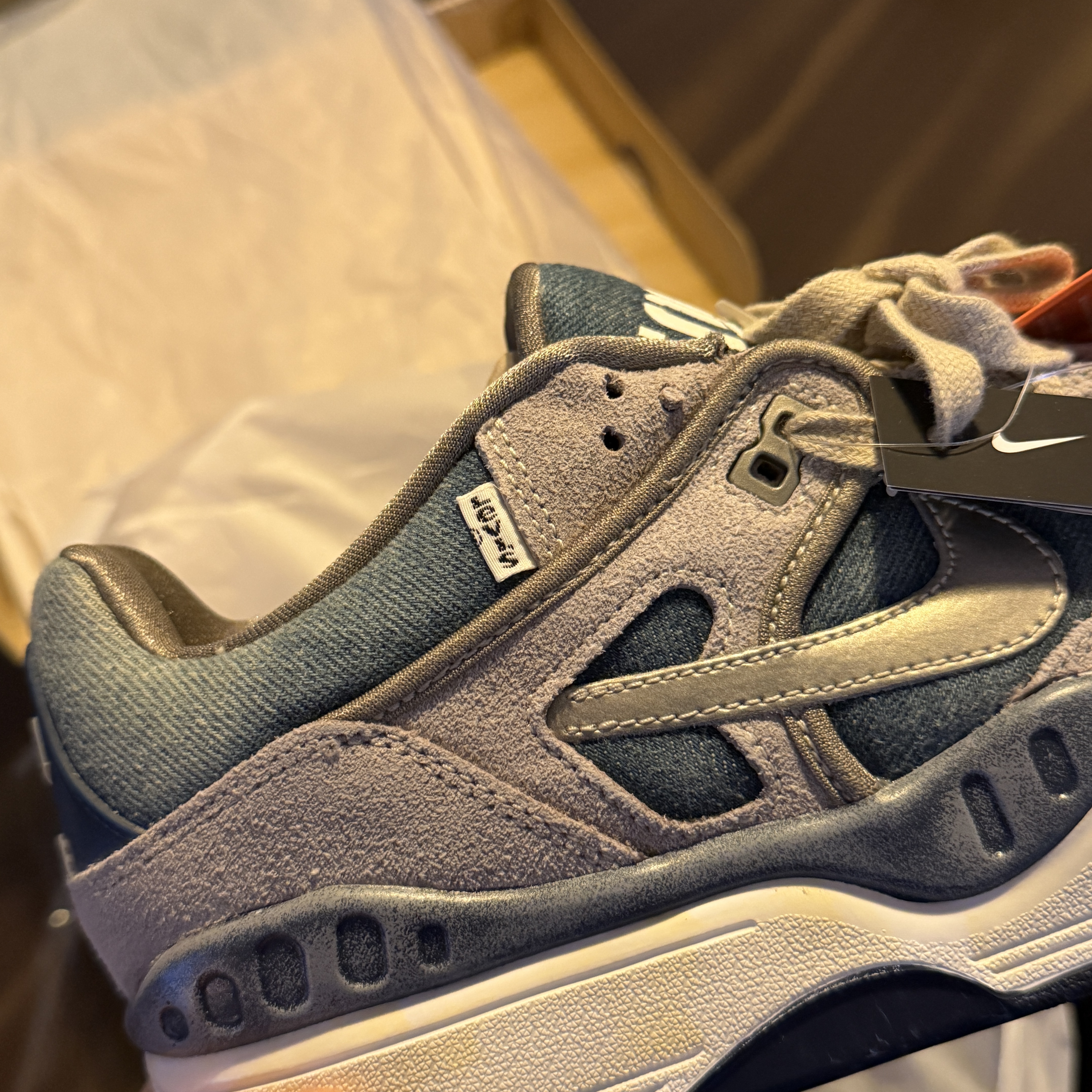 Nike x Nigo x Levi's Air Force 3 Low SP Olive Grey Metallic Pewter (Levi's Tag) 착용 스타일 - 3
