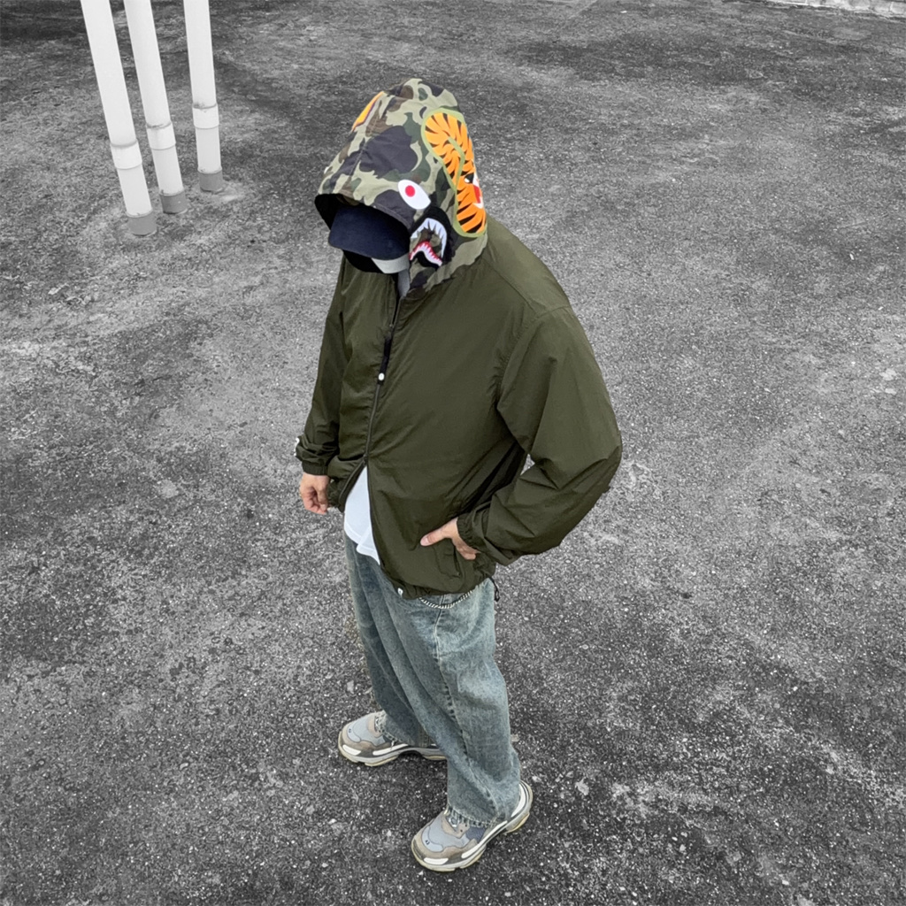 BAPE 1st Camo Shark Hoodie Jacket Green, Balenciaga Triple S Trainer Grey 2018 착용 스타일 - 3