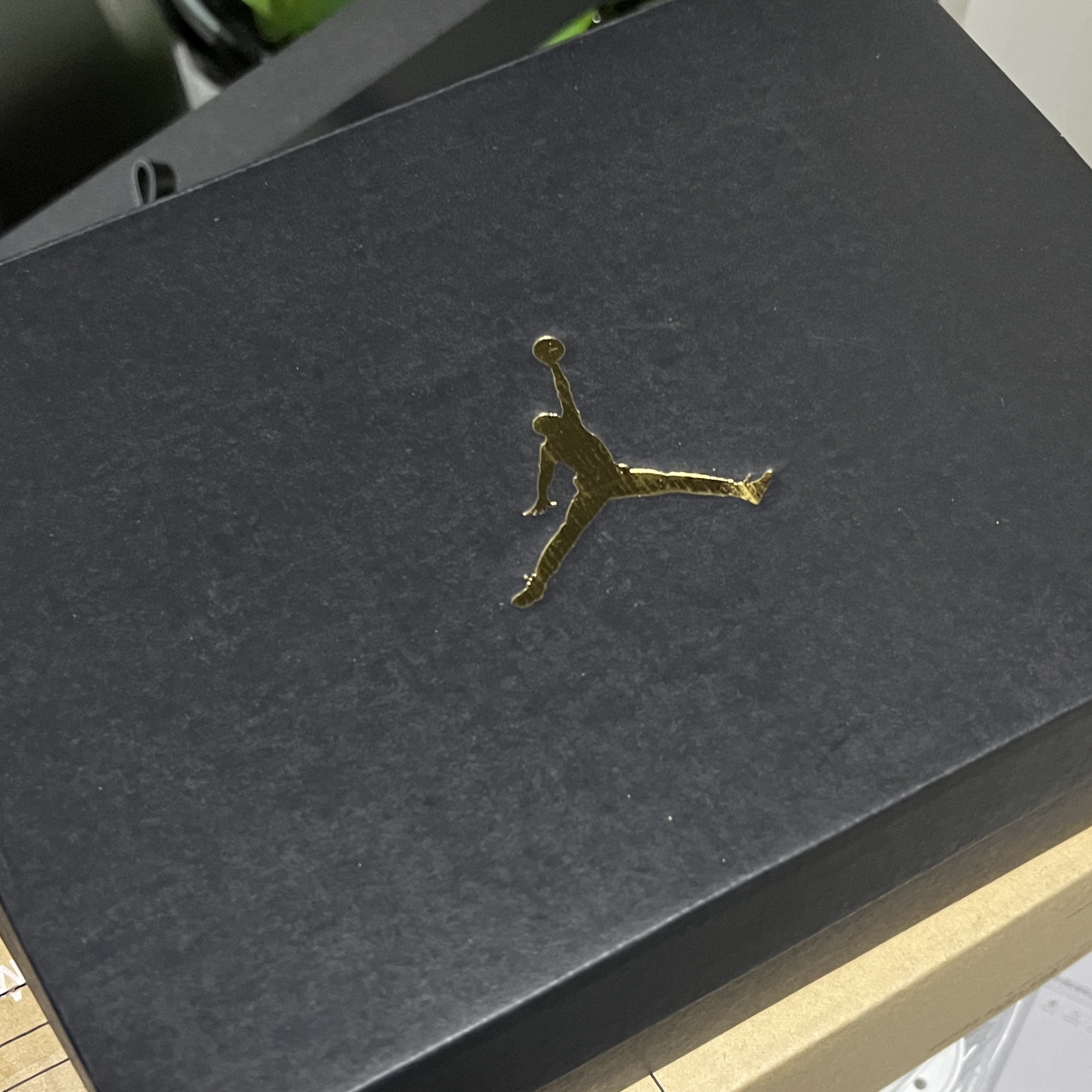 Jordan 1 Low Black Varsity Red 착용 스타일 - 4