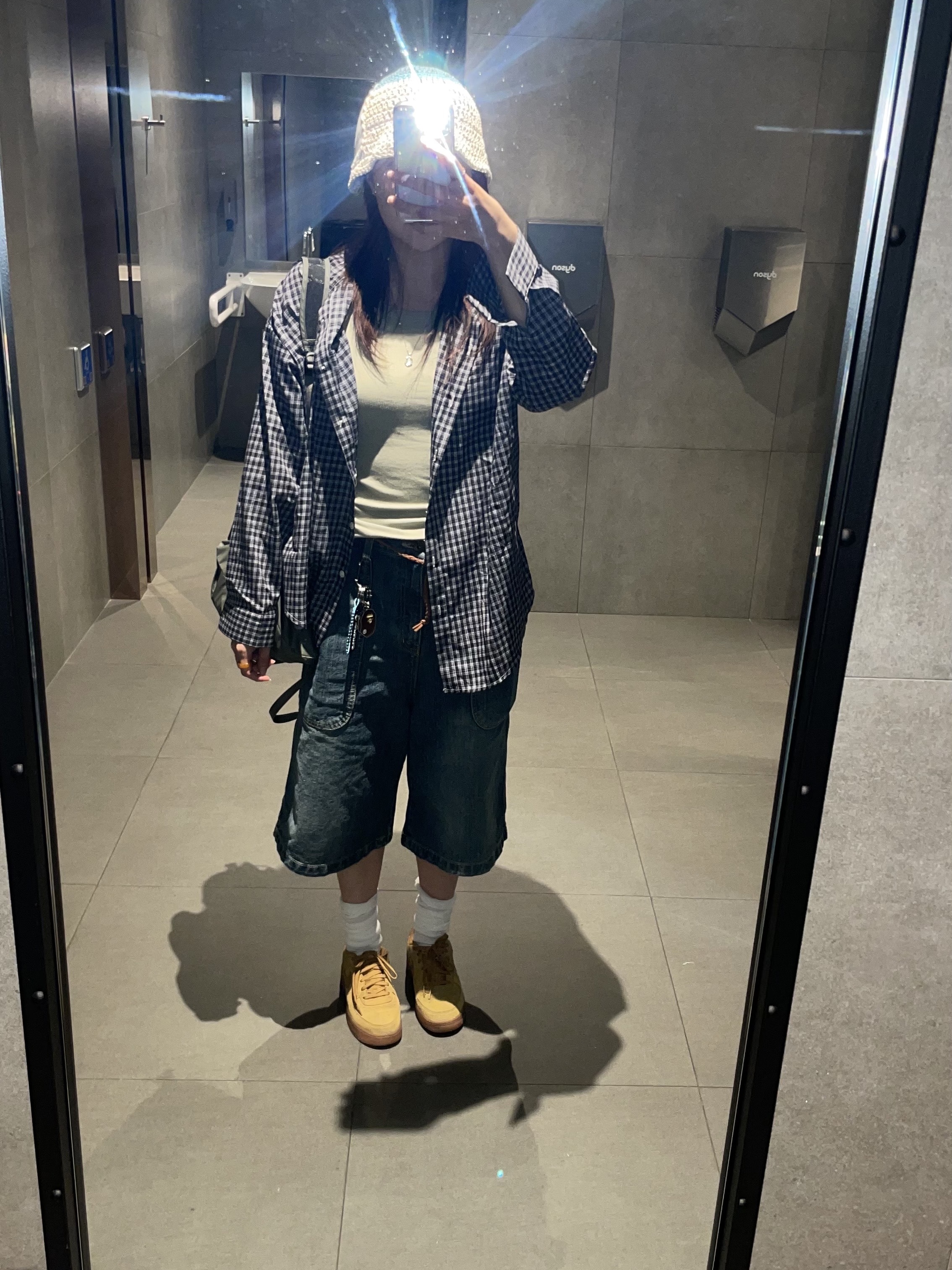 Arc'teryx Heliad 10 Backpack Forage, (GS) Nike Air Force 1 LV8 3 Wheat 착용 스타일 - 4