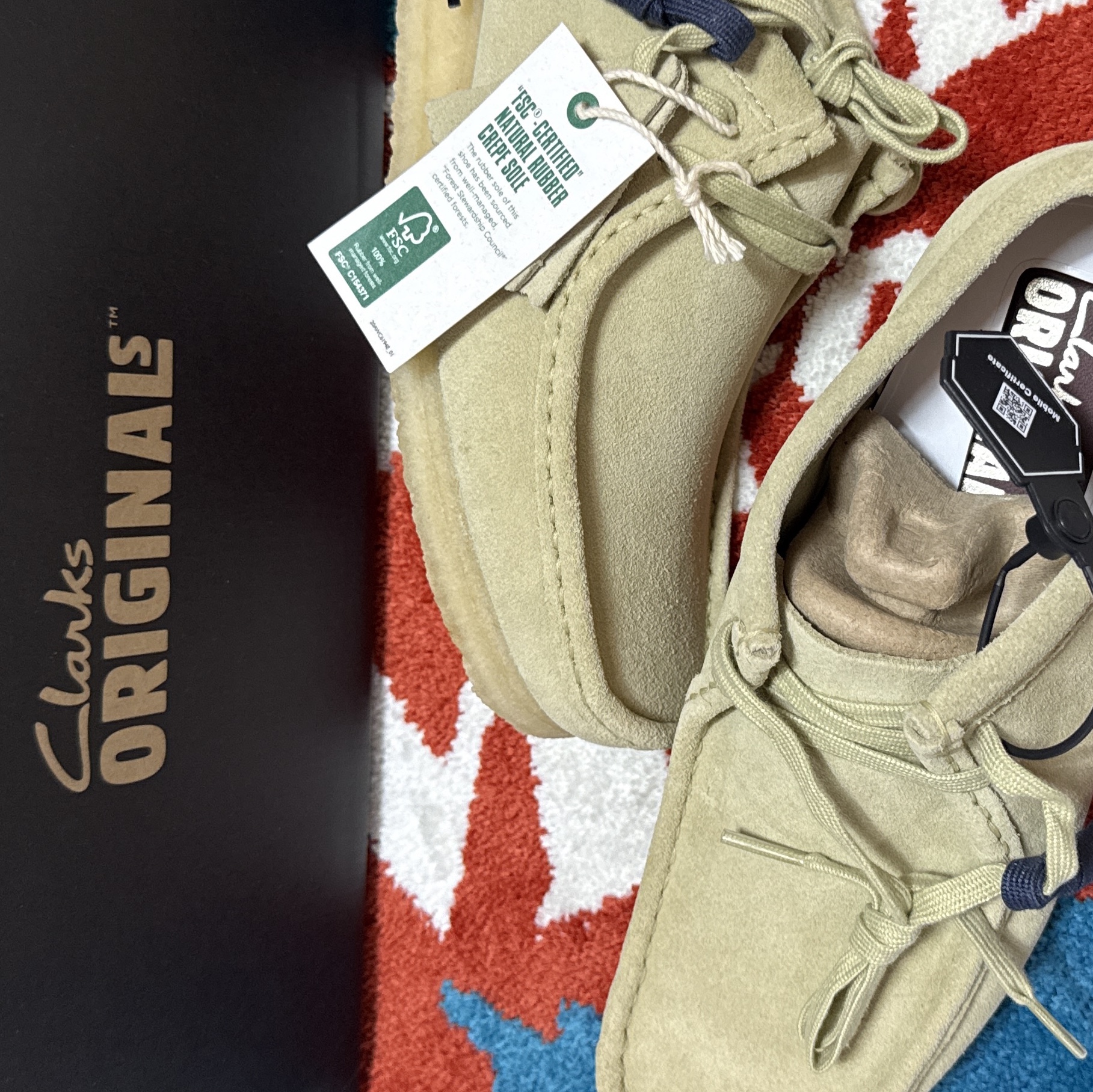 Clarks Wallabee Maple Suede 착용 스타일 - 5