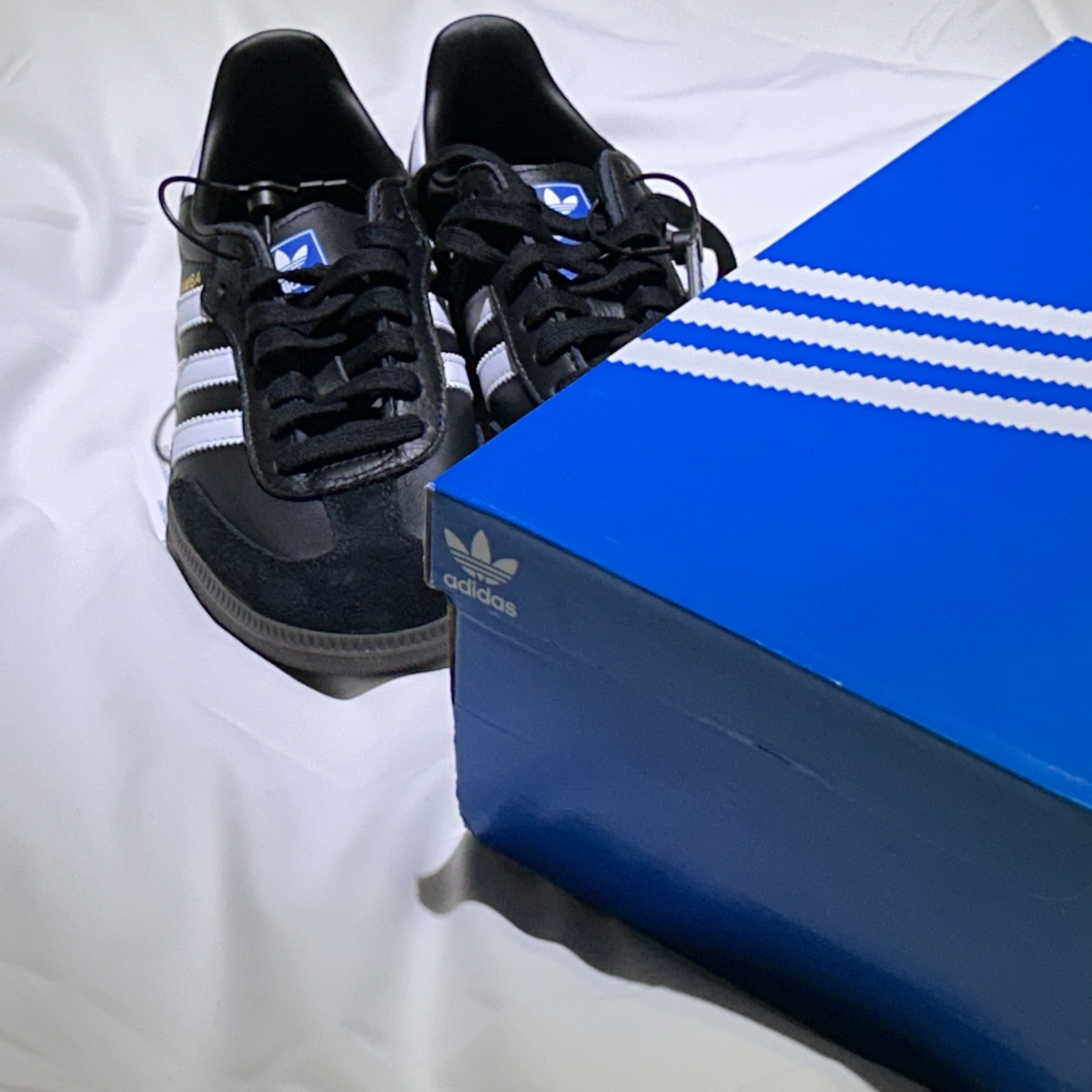 Adidas Samba OG Black White Gum 착용 스타일