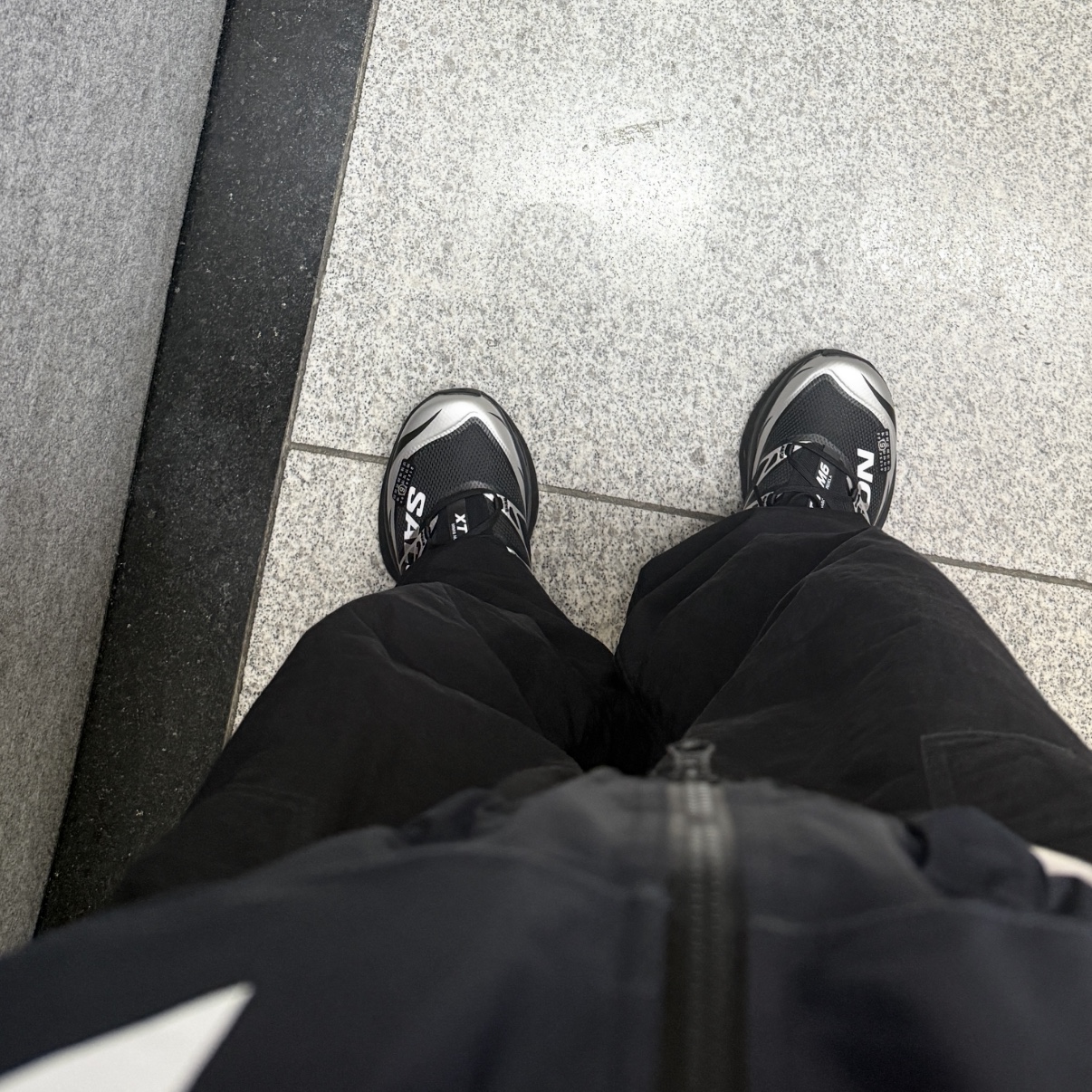Salomon x MM6 Masion Margiela XT-MM6 Black Ftw Silver 착용 스타일