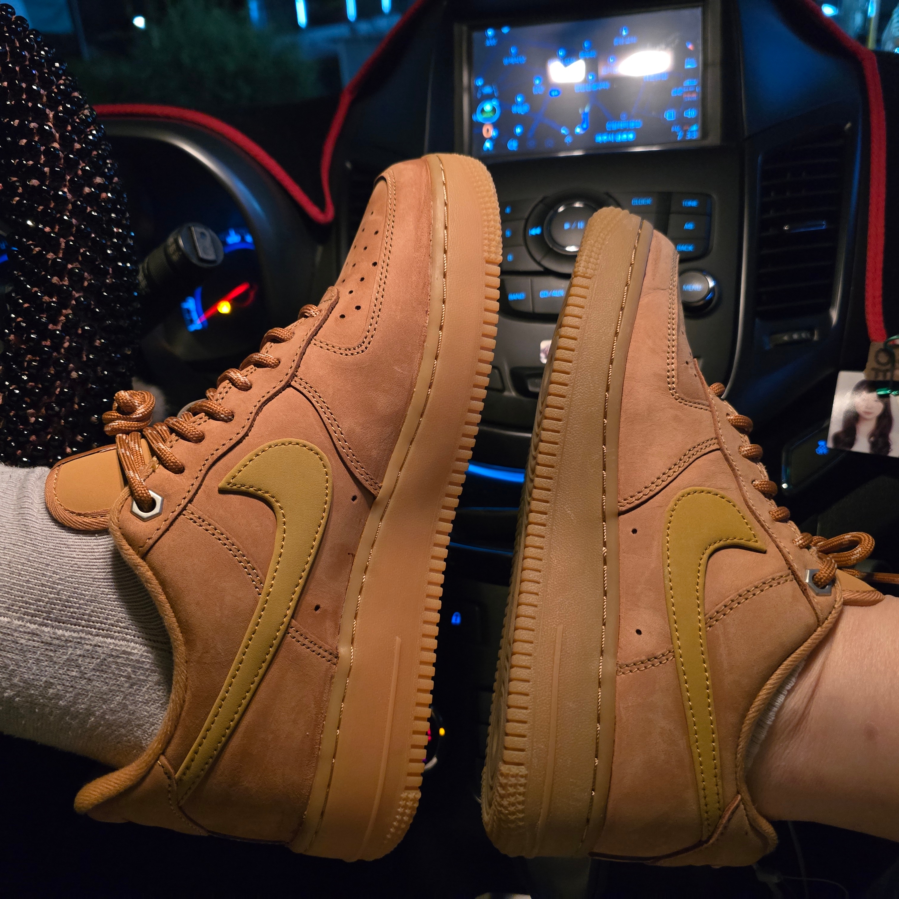 Nike Air Force 1 '07 WB Flax 착용 스타일