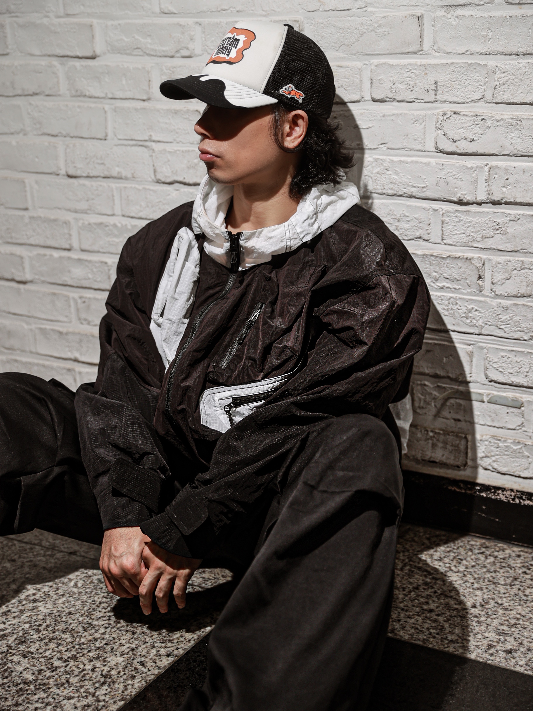 Undermycar Gusa Gashutein 6 Mono Block Wind Breaker Snow White - 24SS 착용 스타일 - 2