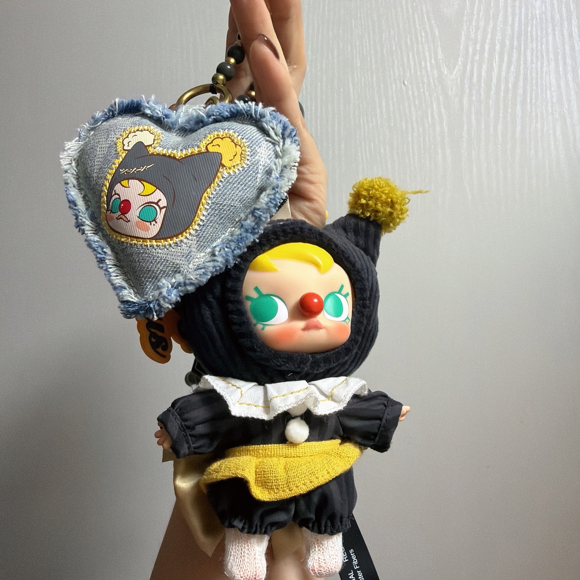 Pop Mart Why So Serious Series Vinyl Plush Pendant String Puppet (Opened Case) 착용 스타일
