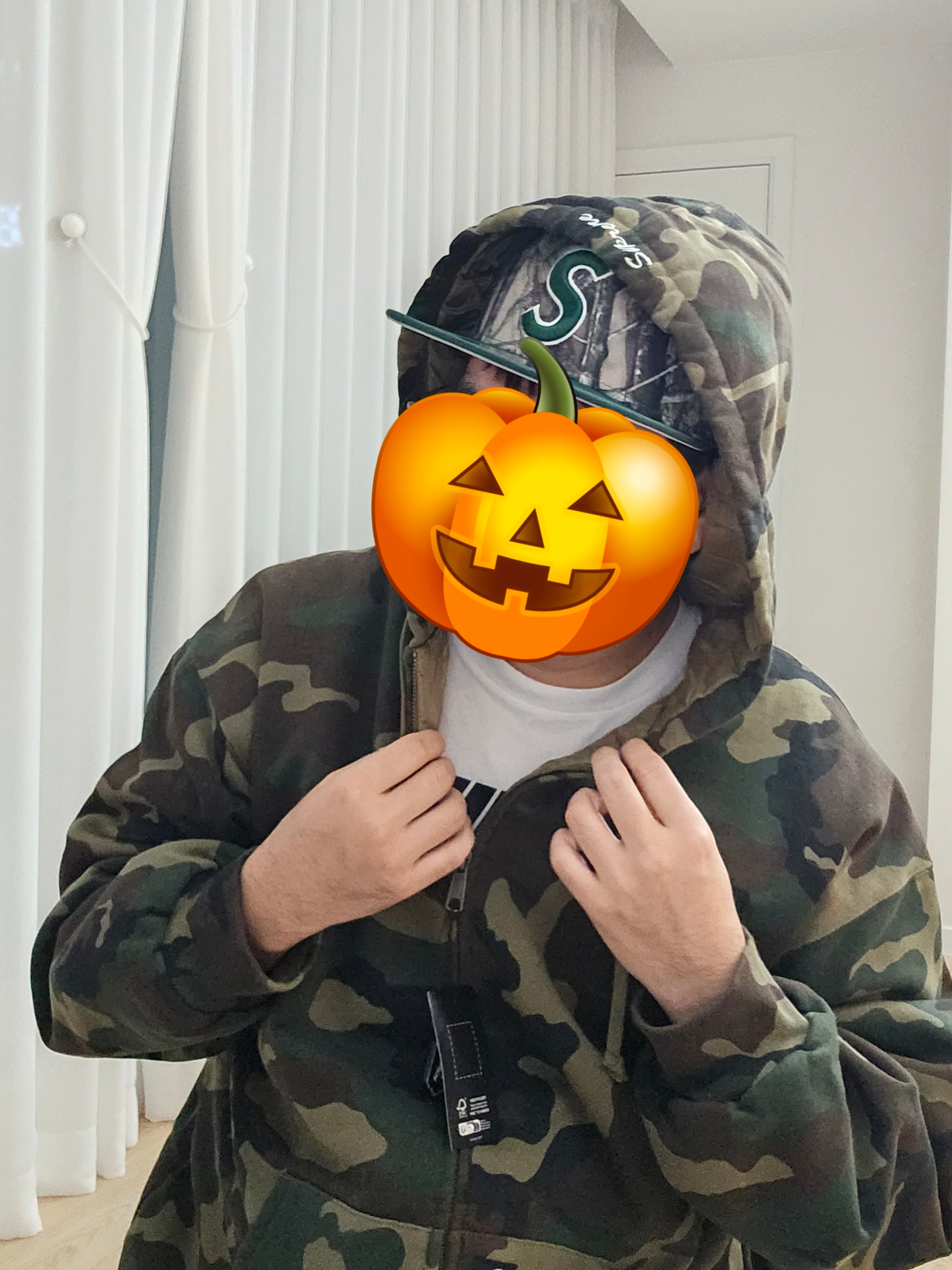 Supreme x Dickies Quilted Lined Zip Up Hooded Sweatshirt Woodland Camo - 25FW, Supreme Reaper S Logo New Era TrueTimber HTC Fall Camo - 25FW 착용 스타일 - 5