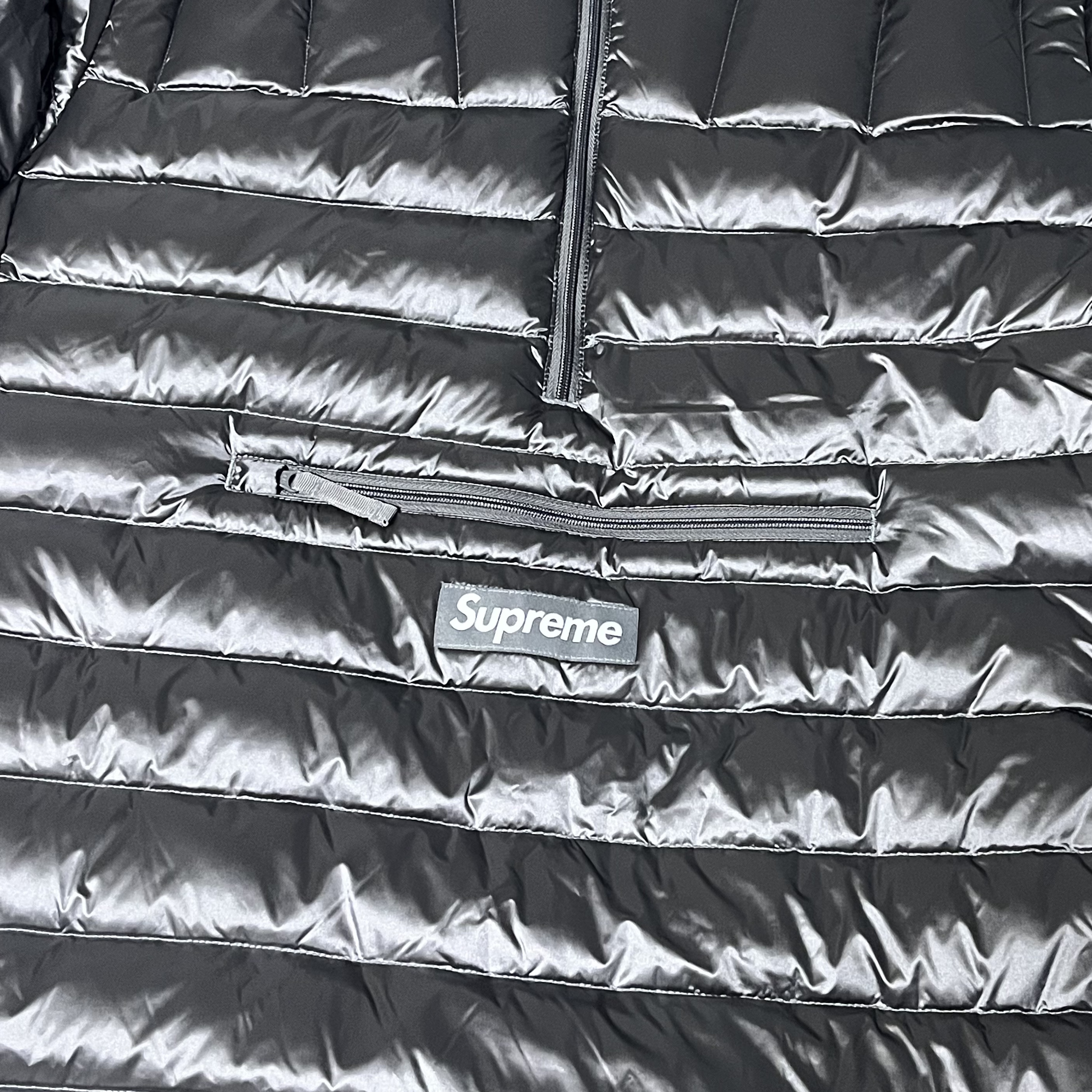 Supreme Micro Down Half Zip Hooded Pullover Silver - 25FW 착용 스타일