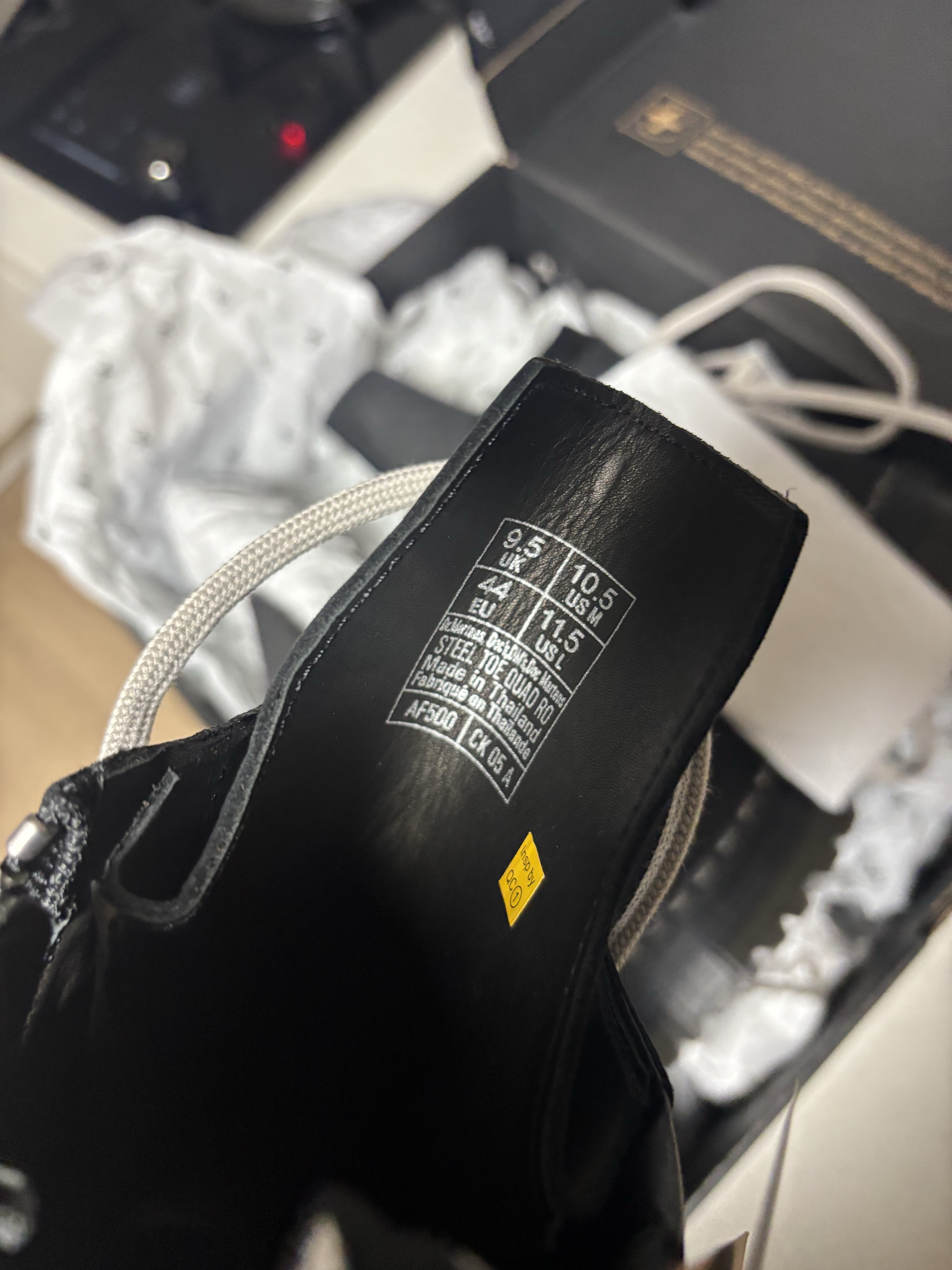 Dr. Martens x Rick Owens Quad Sole Steel Toe Boots Black 착용 스타일 - 2