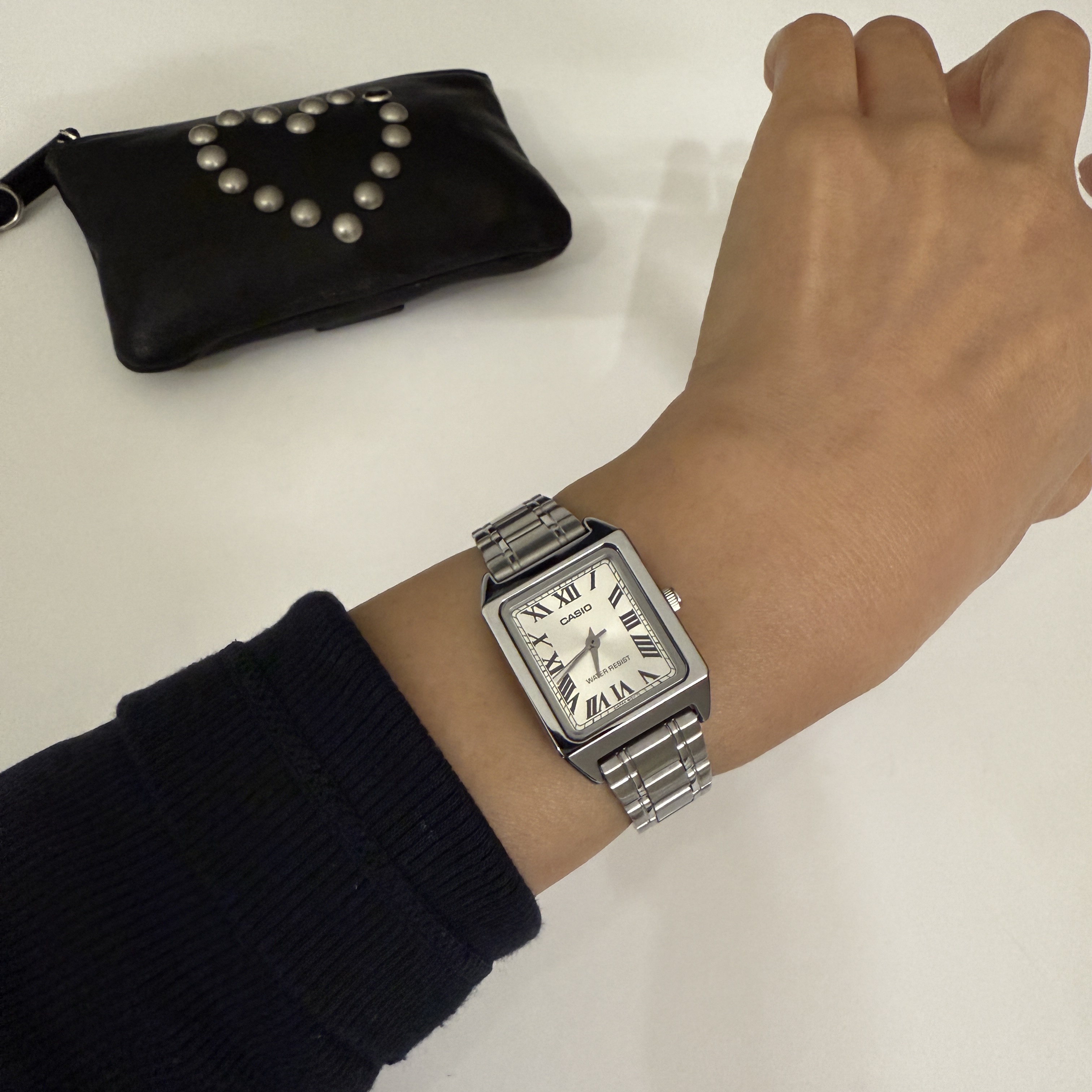 Casio LTP-V007D-7B 착용 스타일 - 2