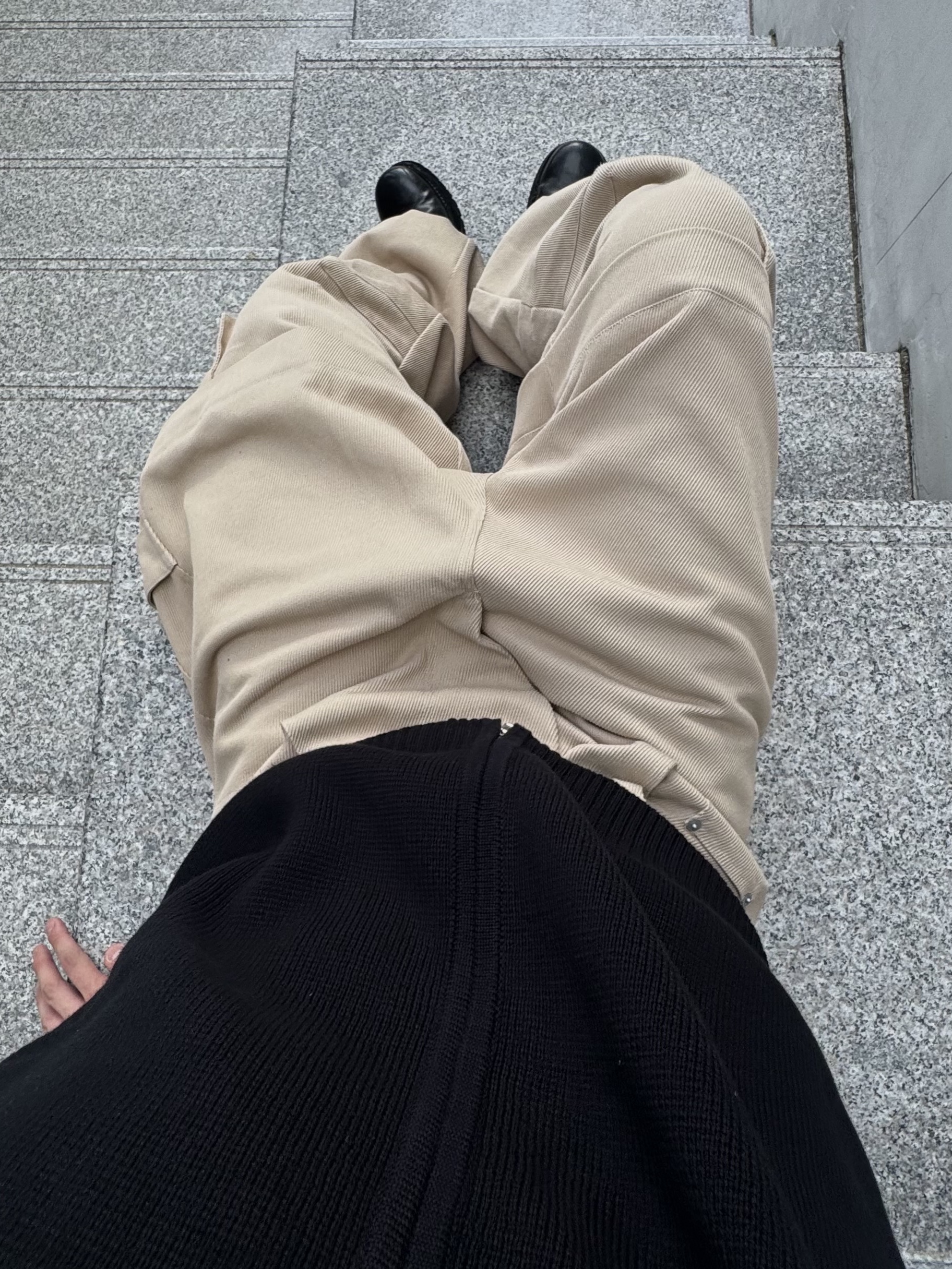 Kamien Titan Baggy Pants Beige 착용 스타일 - 3