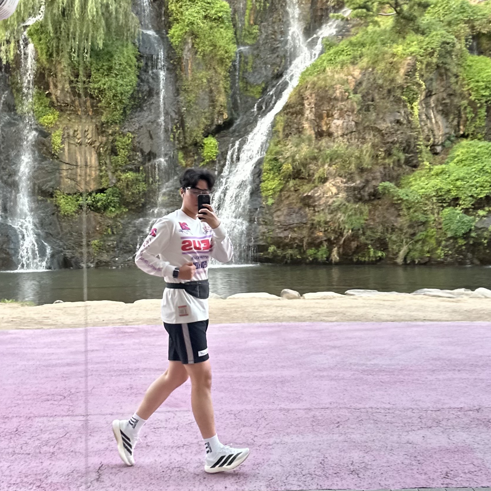 Adidas Adizero EVO SL Cloud White Core Black 착용 스타일