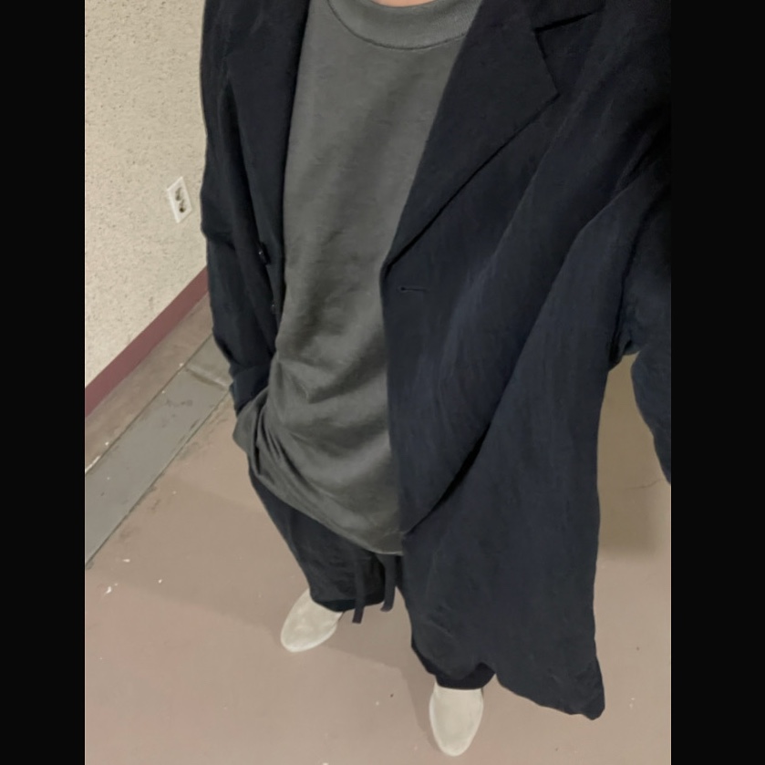 Fear of God Suede Mule Sesame, Fear of God Relaxed T-Shirt Off Black 착용 스타일