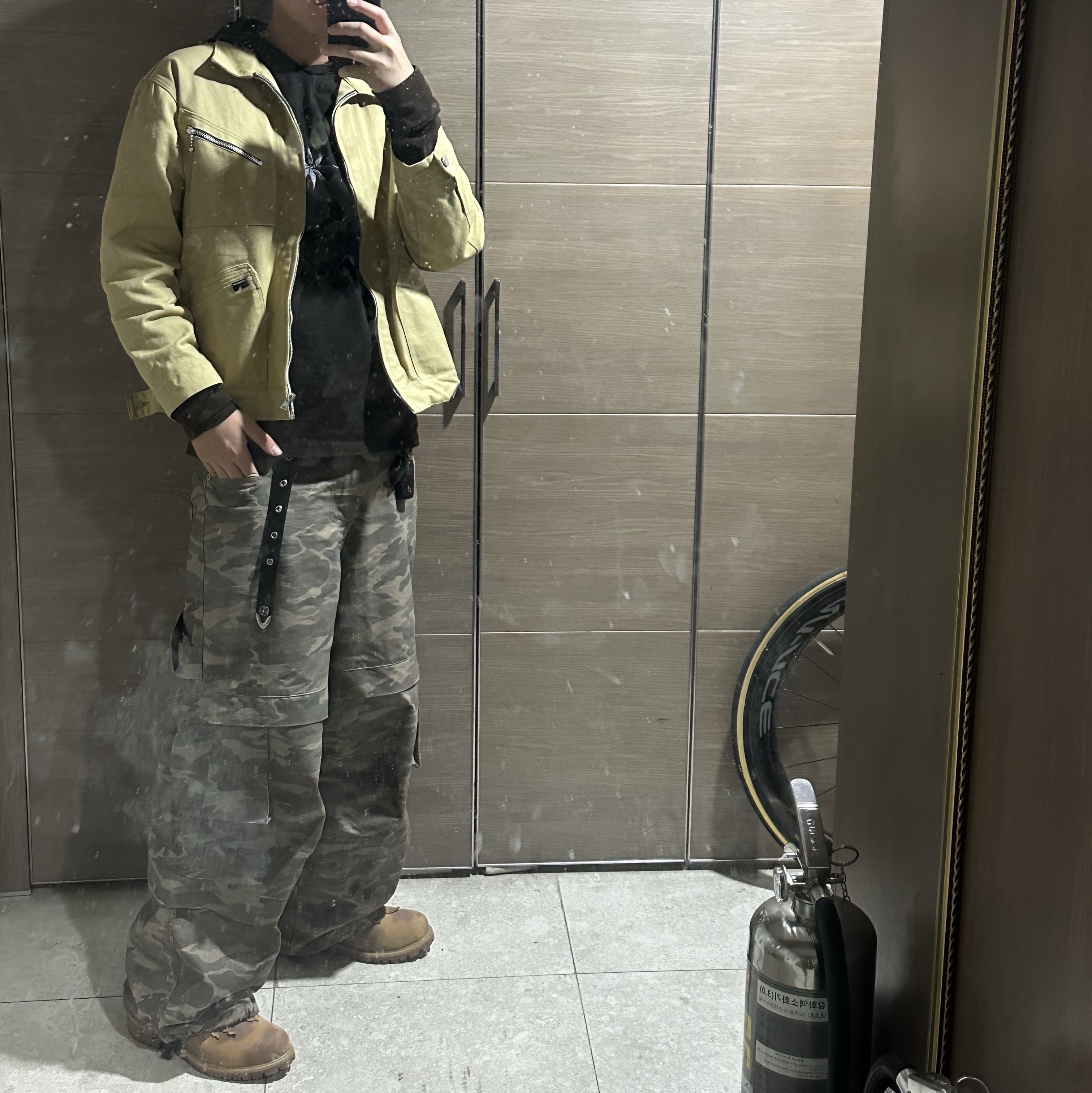 Kamien Titan Baggy Pants Kream Camo, Timberland x Surgery 6 inch Boot Yellow - Wide 착용 스타일