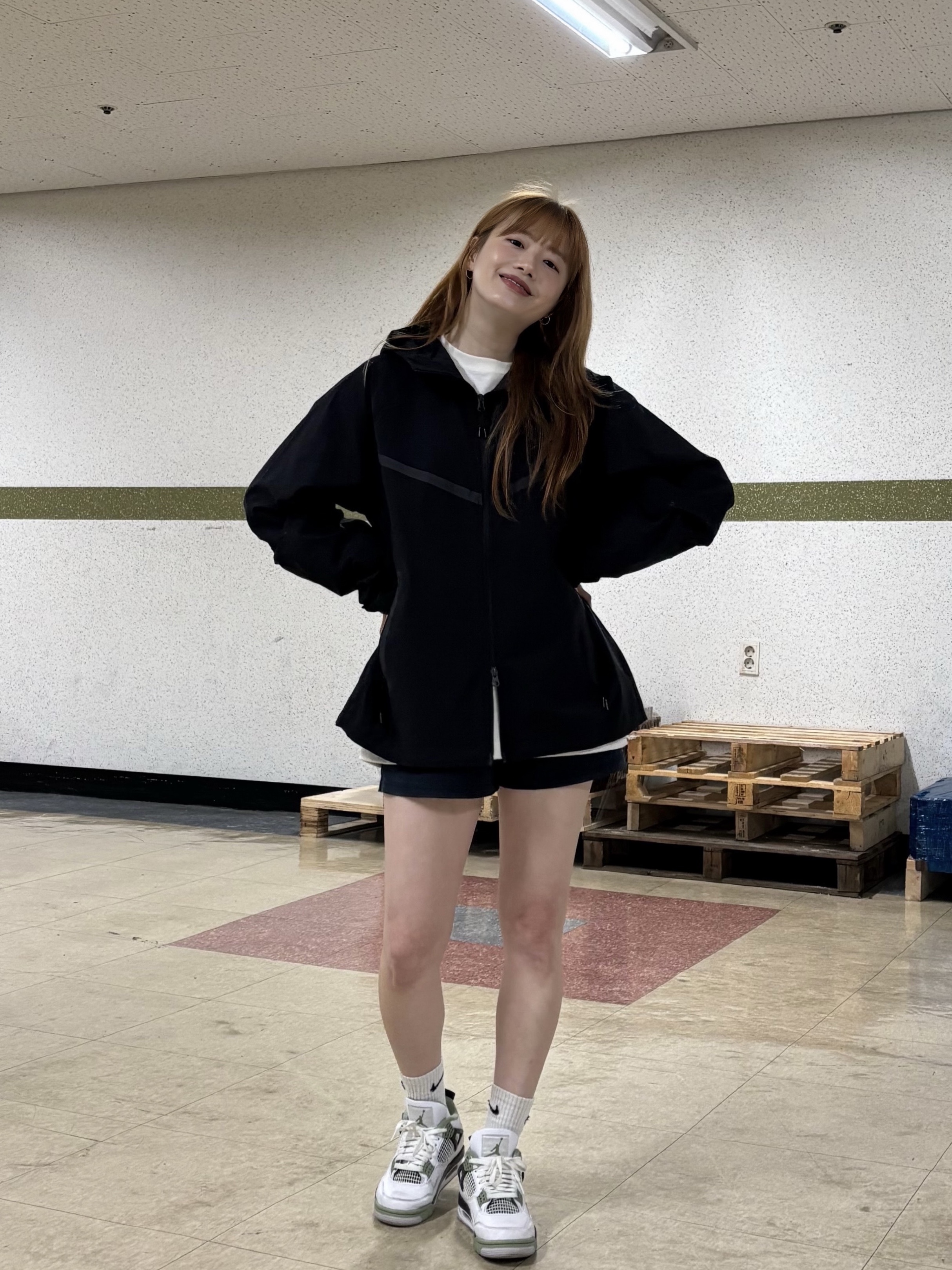 Nike Tech Windrunner Woven Full-Zip Jacket Black - Asia, (W) Jordan 4 Retro Oil Green 착용 스타일 - 7