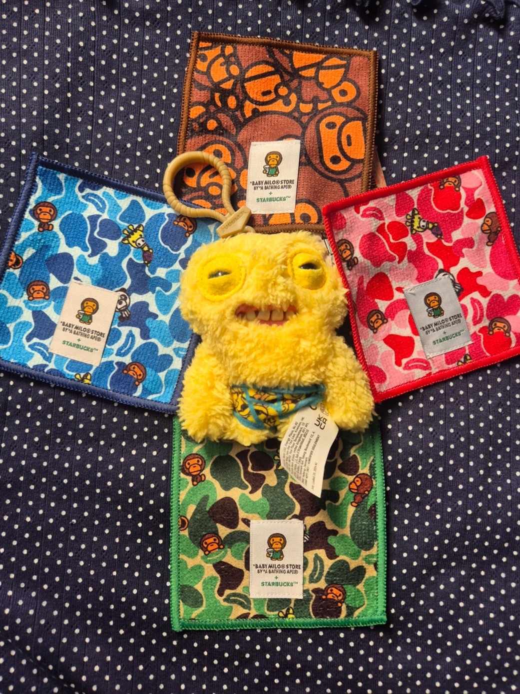 Fuggler Squidge Keyring Yellow, Starbucks x BAPE Baby Milo Coaster 착용 스타일