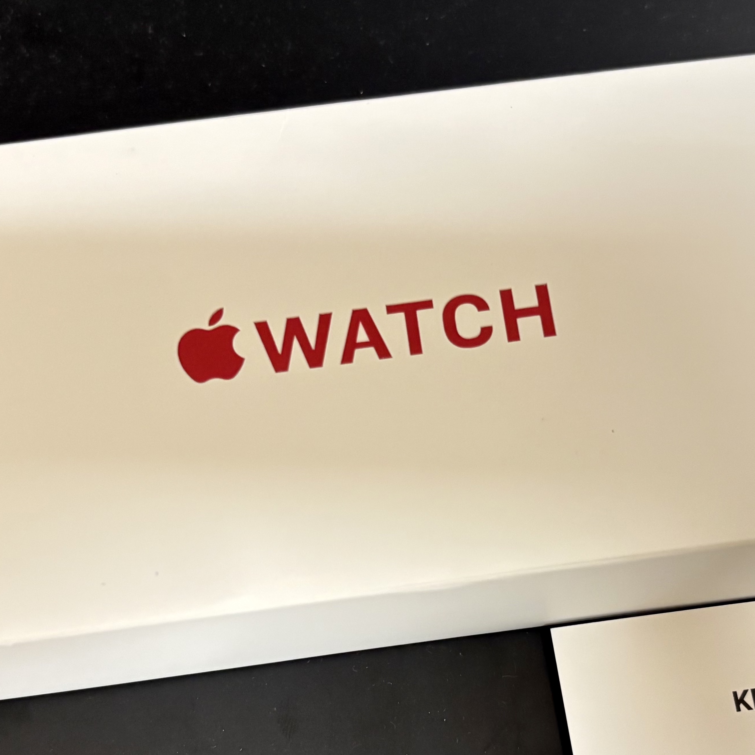 Apple Watch Series 9 41mm GPS Red Aluminium Case with Sport Band S/M Red (Korean Ver.) 착용 스타일