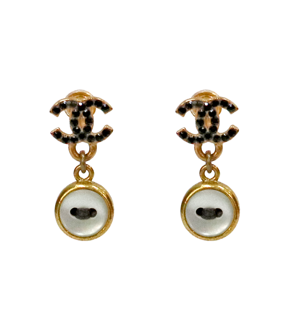 ITGOUCGQETCP Chanel Black CC Button Gold Earrings