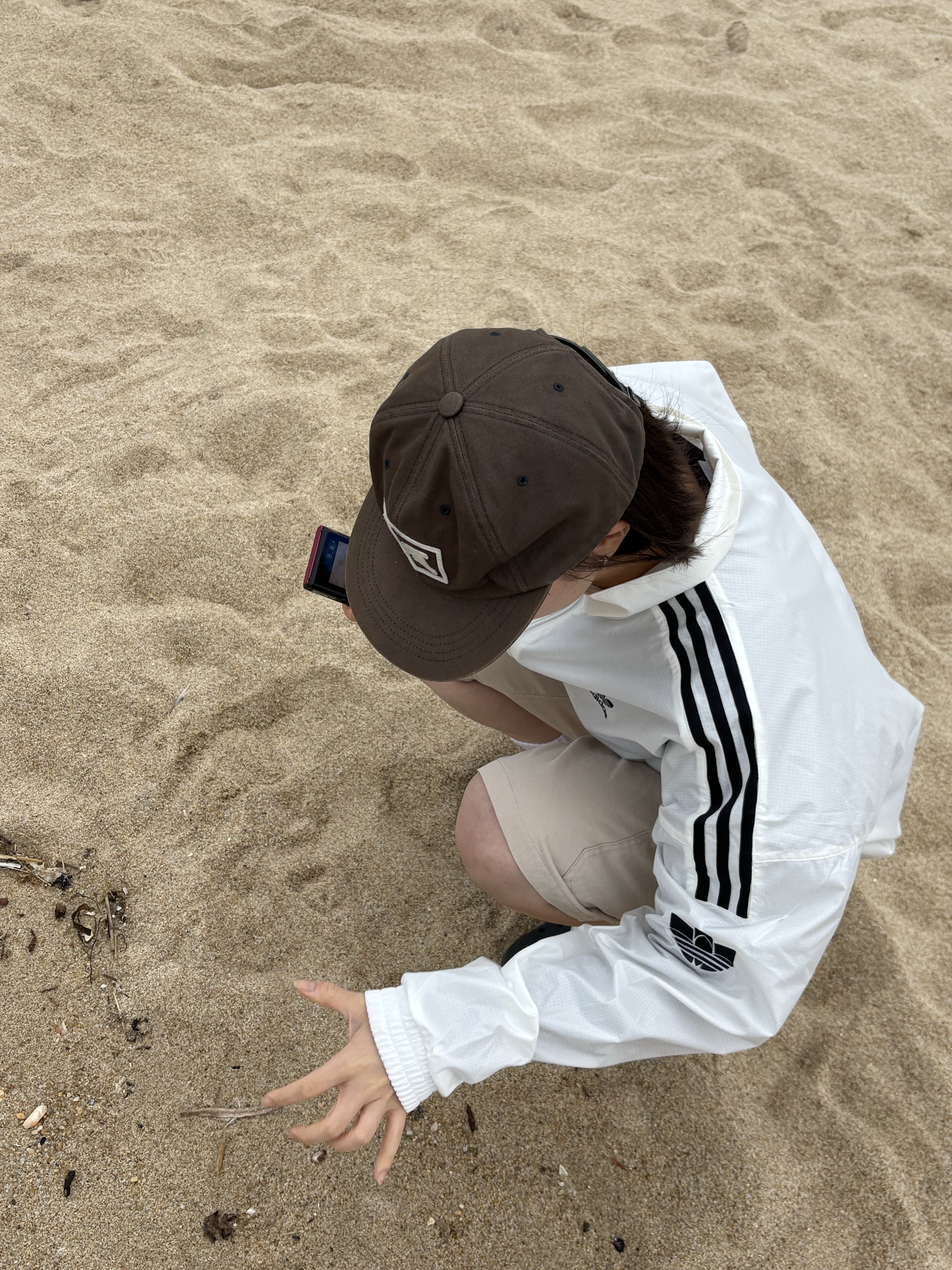Adidas Retro Trefoil Jacket Chalk White - KR Sizing, (W) Crocs Classic Platform Clog Black 착용 스타일 - 1