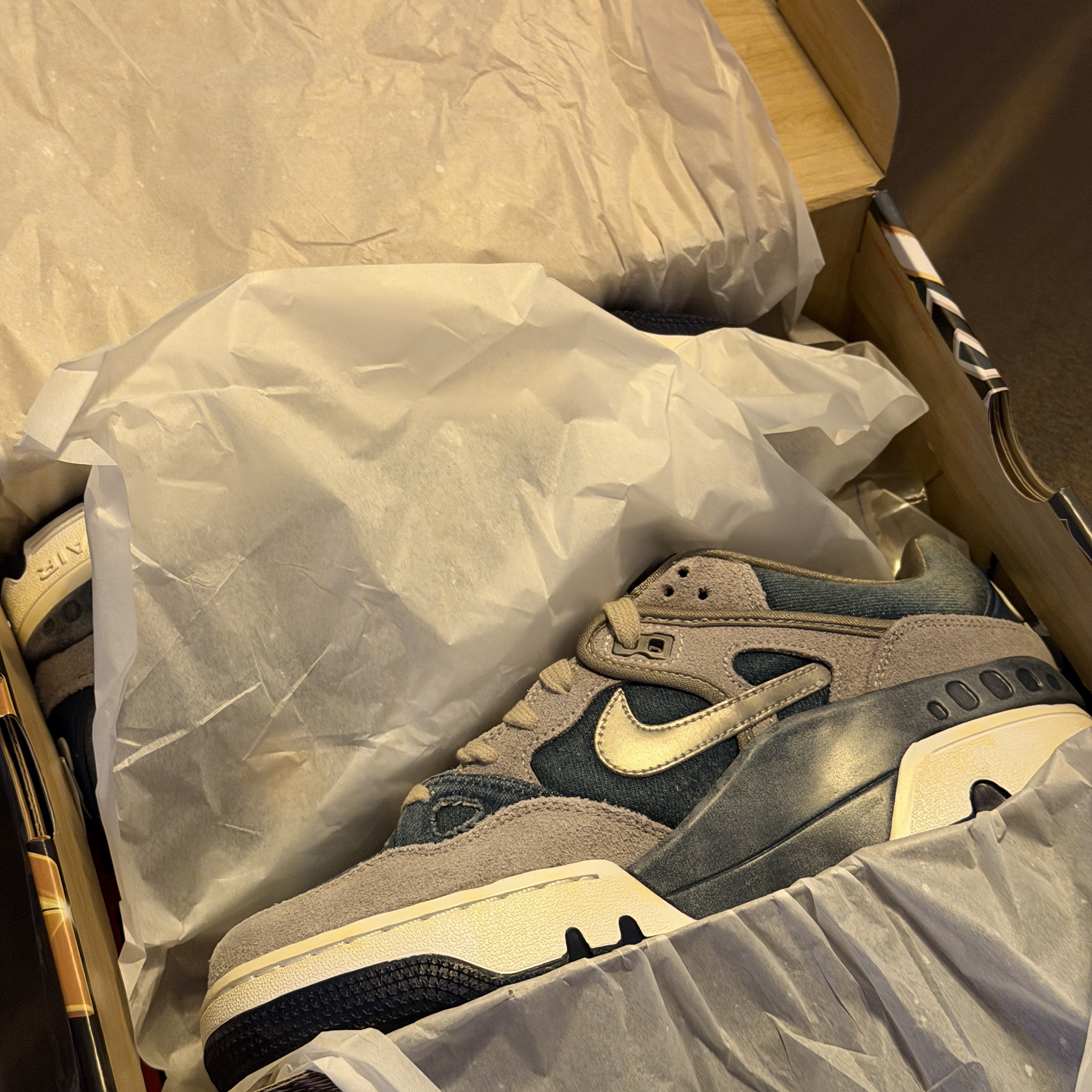 Nike x Nigo x Levi's Air Force 3 Low SP Olive Grey Metallic Pewter (Levi's Tag) 착용 스타일 - 2