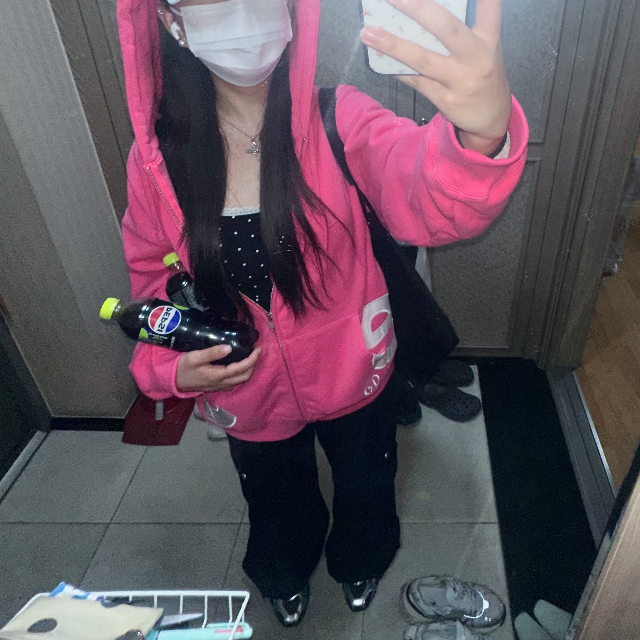 (W) Nike Air Max Muse Black and Metallic Silver, Supreme Big Logo Zip Up Hooded Sweatshirt Magenta - 25SS 착용 스타일