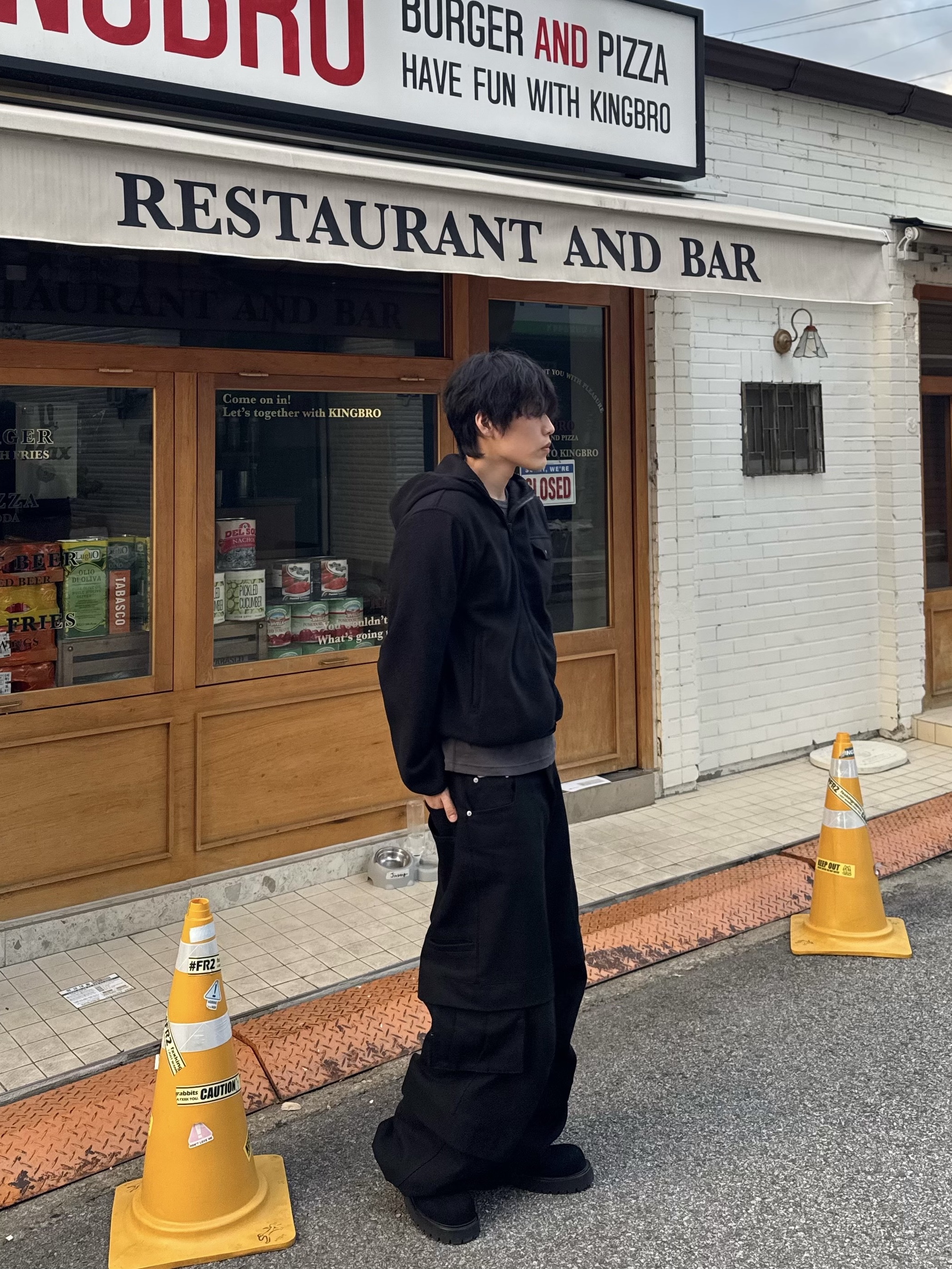 Kamien Titan Baggy Pants Black 착용 스타일 - 3