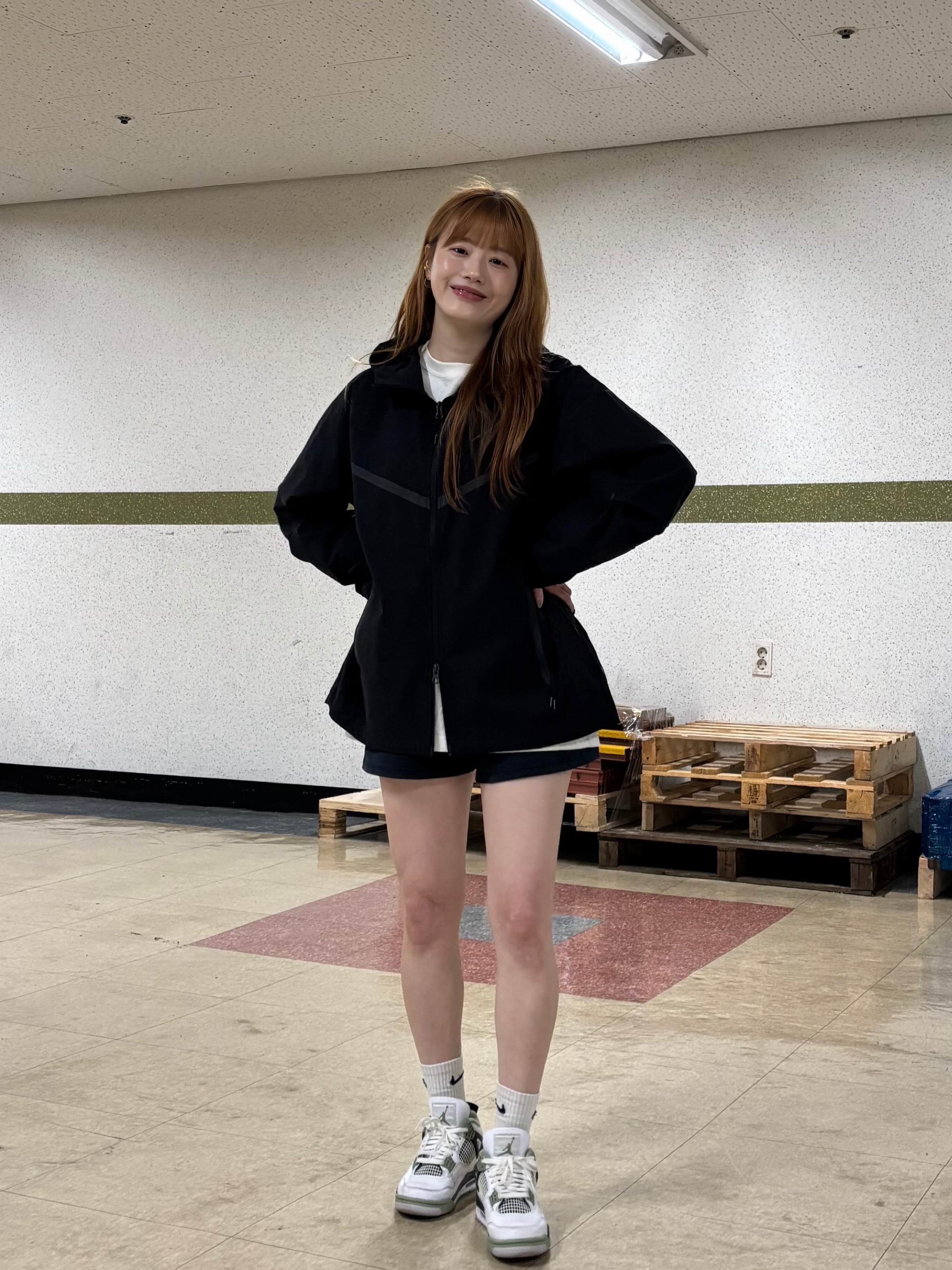 Nike Tech Windrunner Woven Full-Zip Jacket Black - Asia, (W) Jordan 4 Retro Oil Green 착용 스타일 - 6
